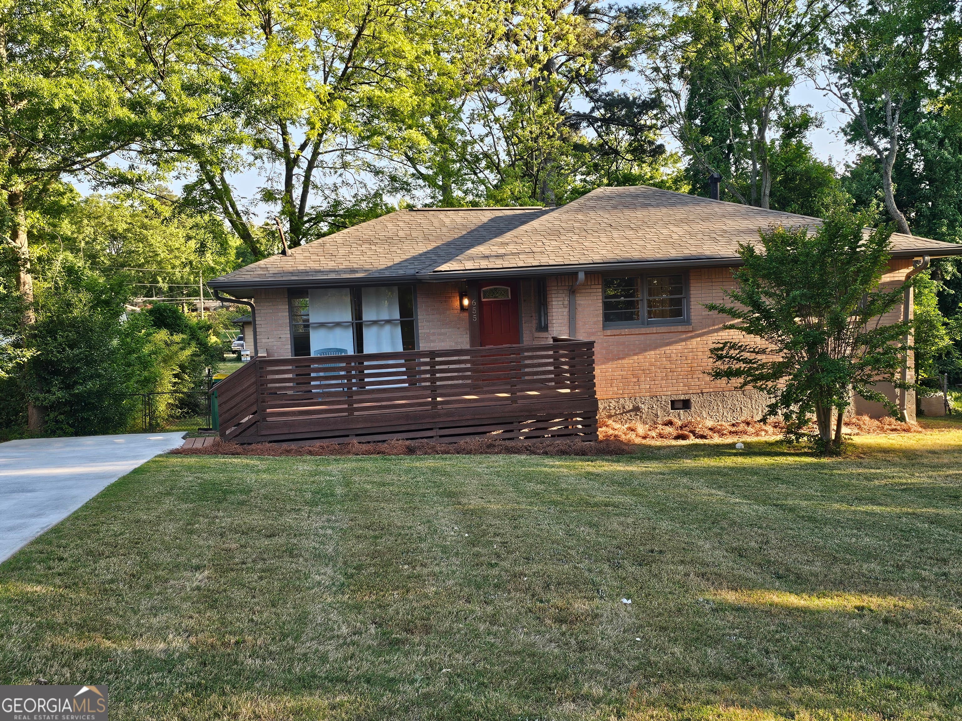 655 Shellnut Dr — photo 1