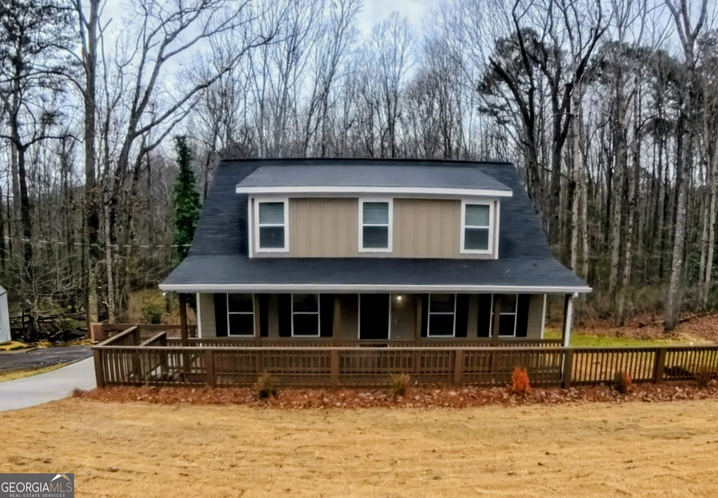 135 Mcduffie Dr — photo 2