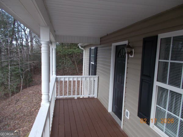 124 Tradewinds Rd — photo 2