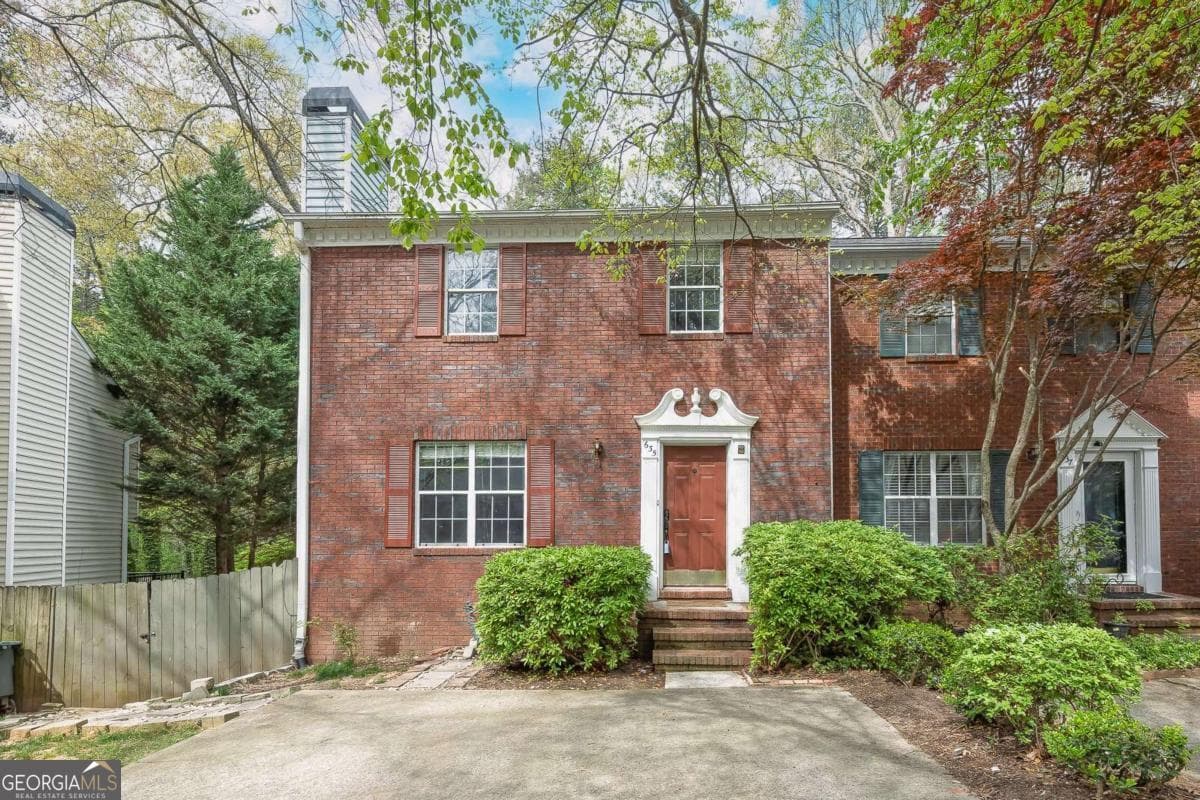 635 Anderson Walk — photo 1