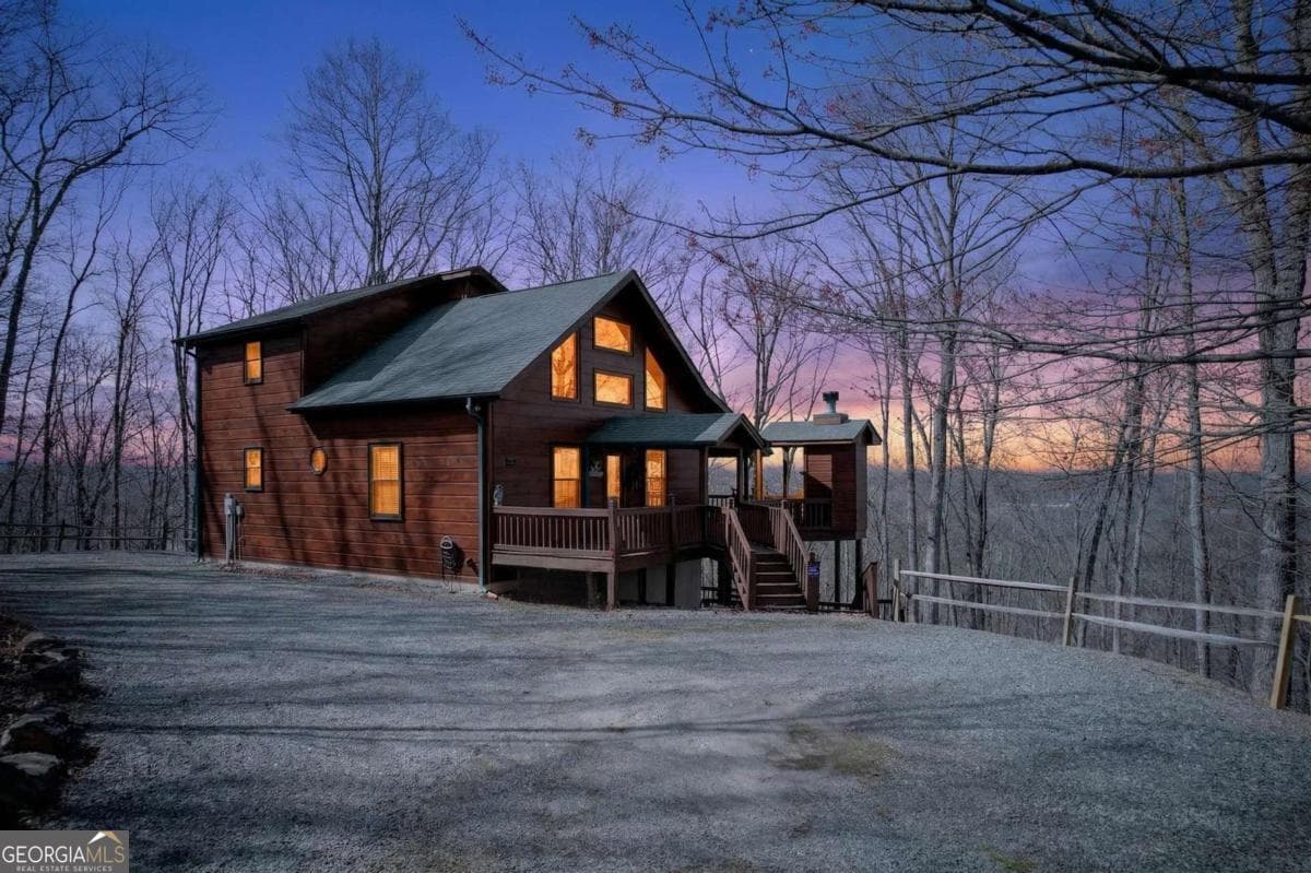 225 Eagles Nest Ln — photo 1