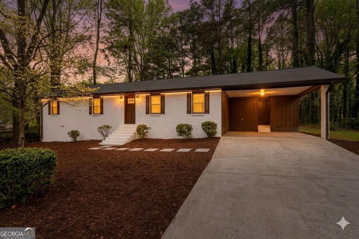 5521 E Wind Sw Dr — photo 2