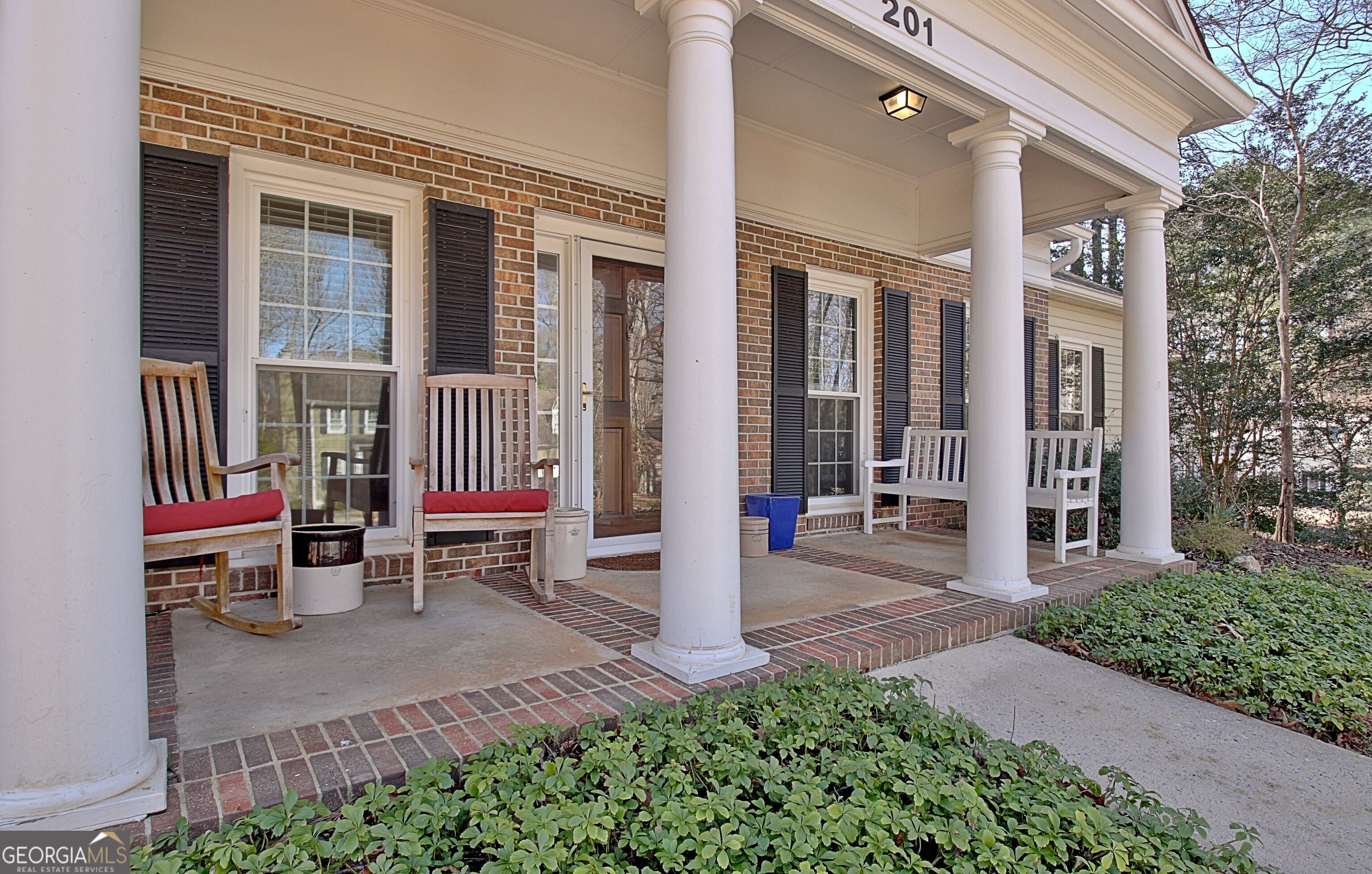 201 Fern Vale — photo 2