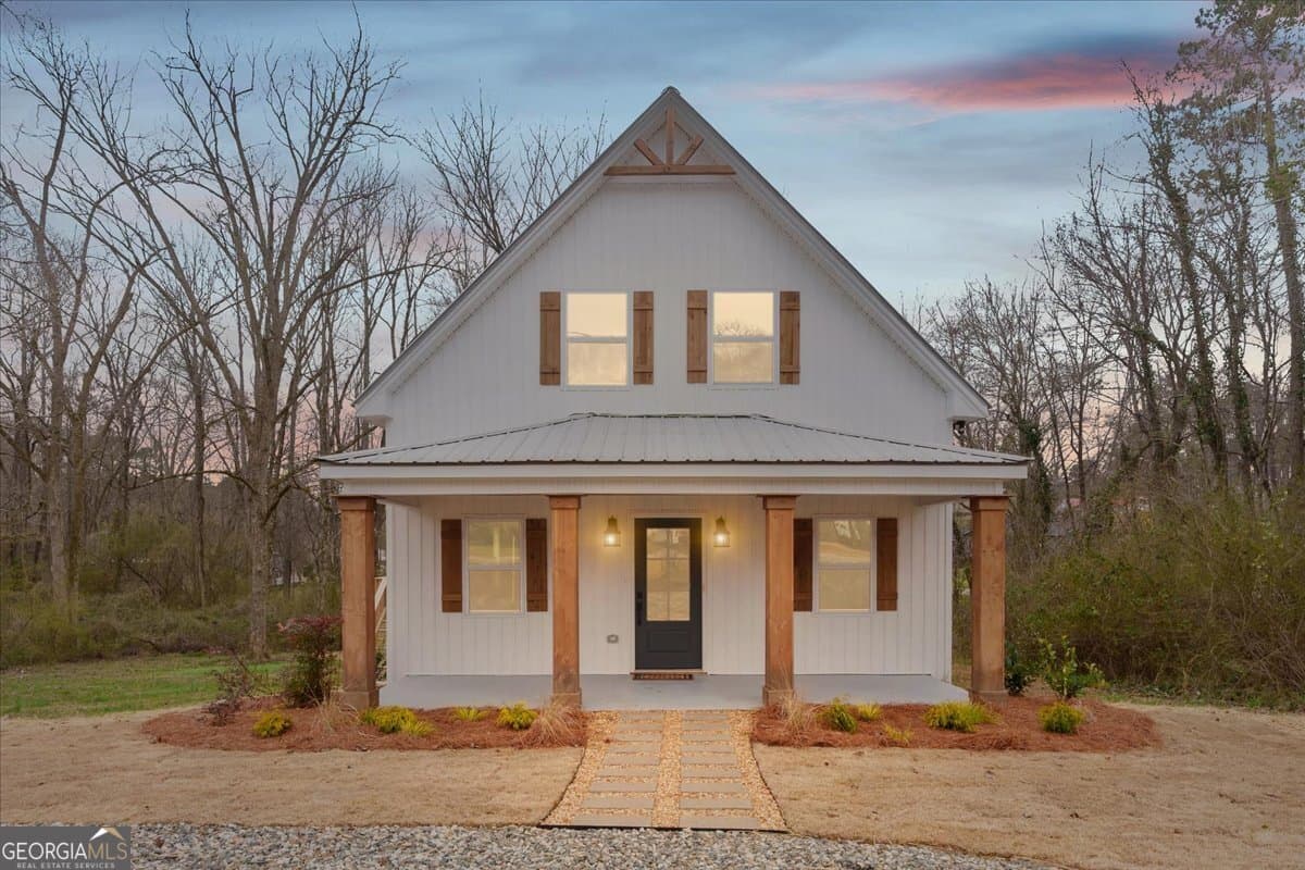 285 Third E St — photo 2