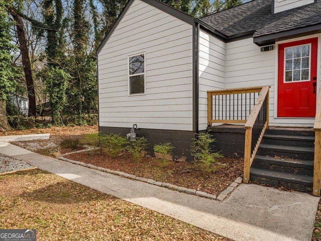 1956 Washington Rd — photo 2