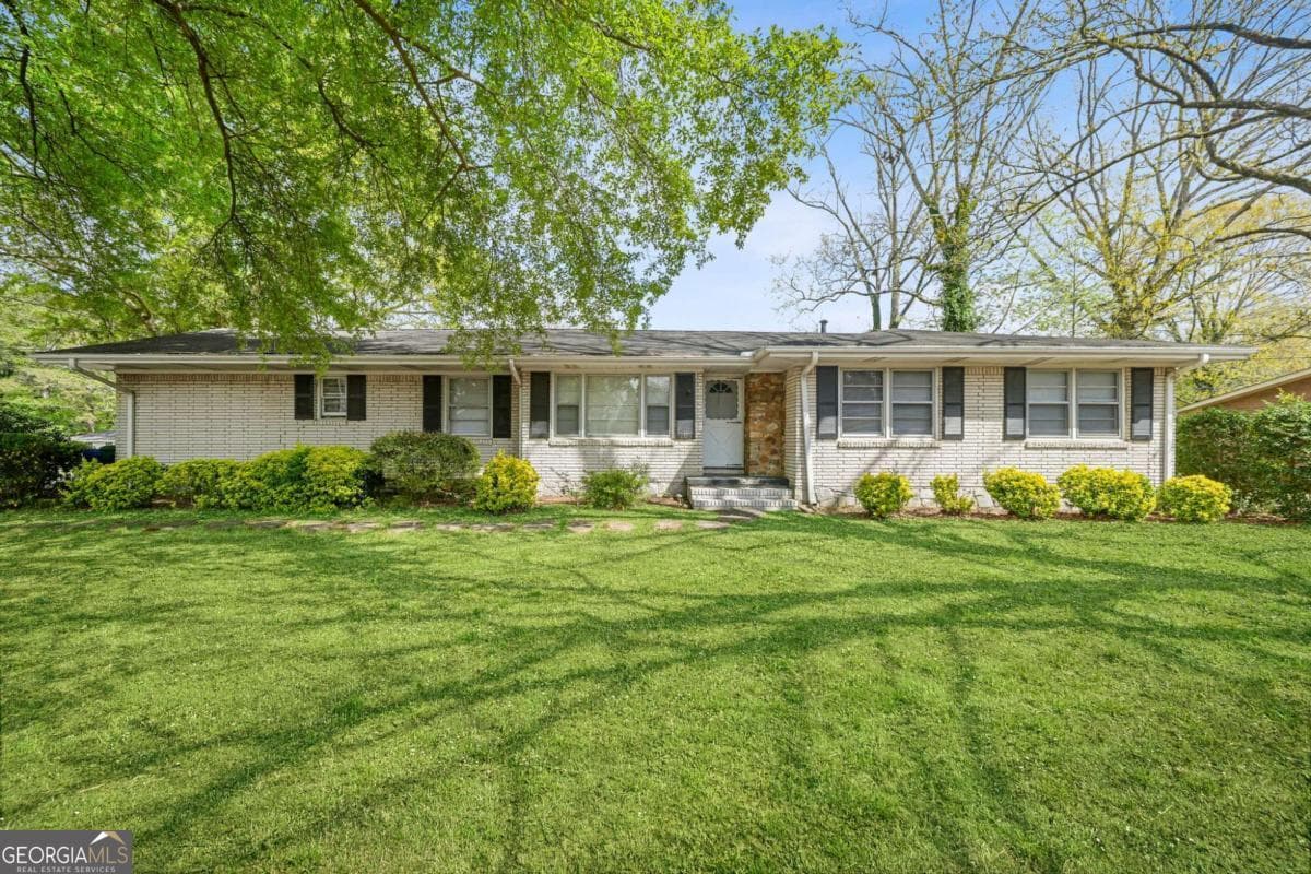 1393 Idlewood Rd — photo 1