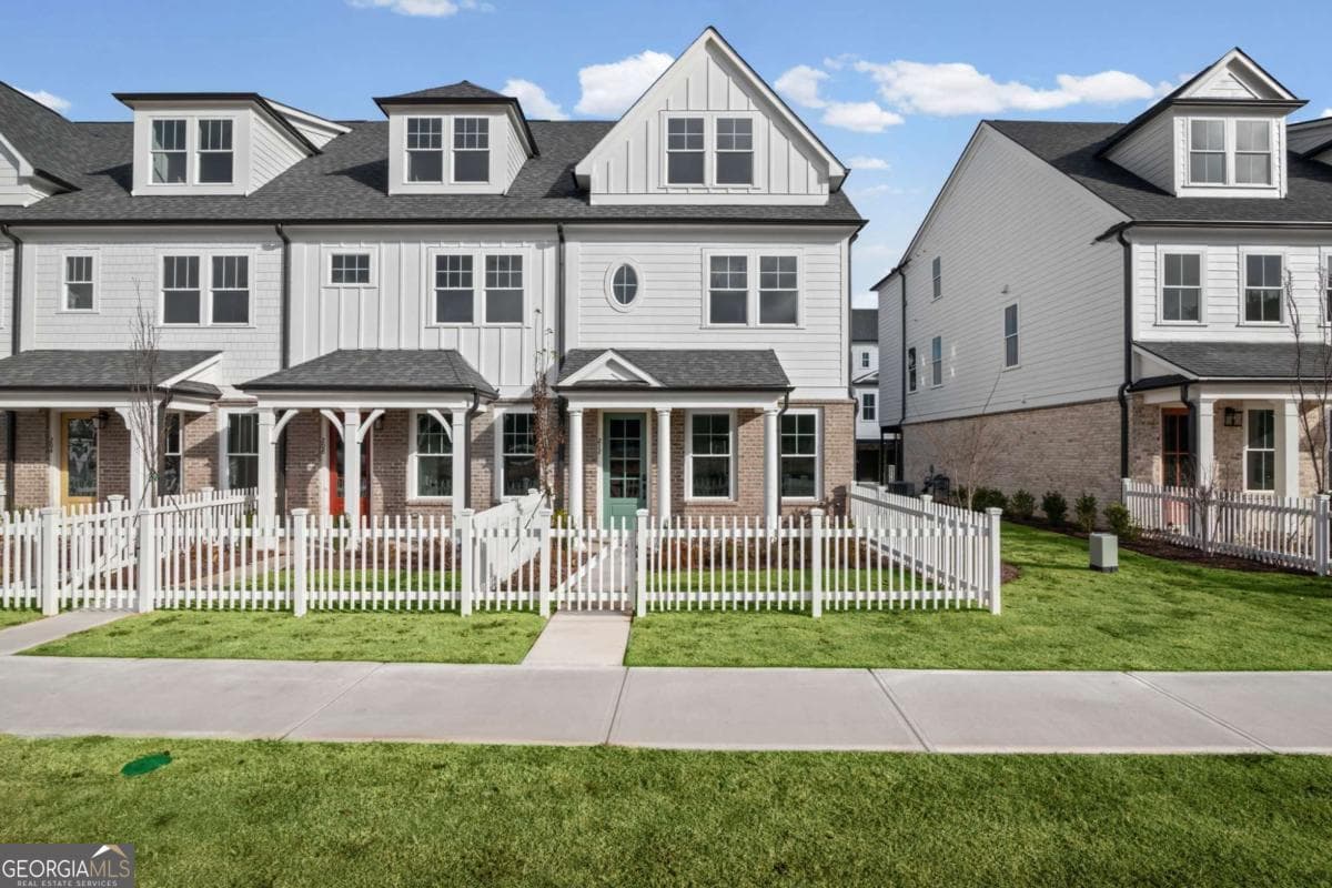 212 Village Overlook J4 — photo 1