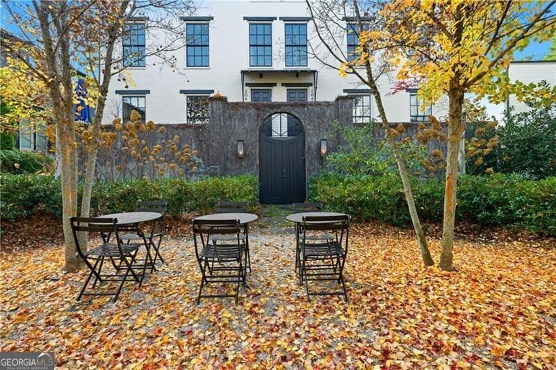 2061 Telfair Ne Circle — photo 1