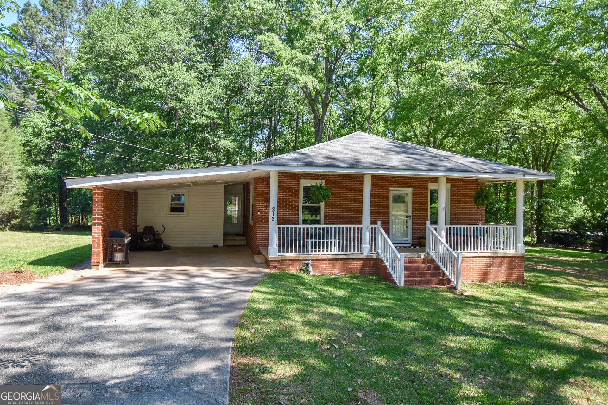 212 Harp Rd — photo 1