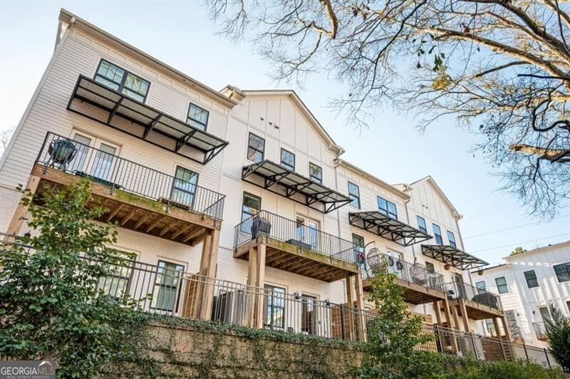 2003 Mahogony Nw Ln — photo 1