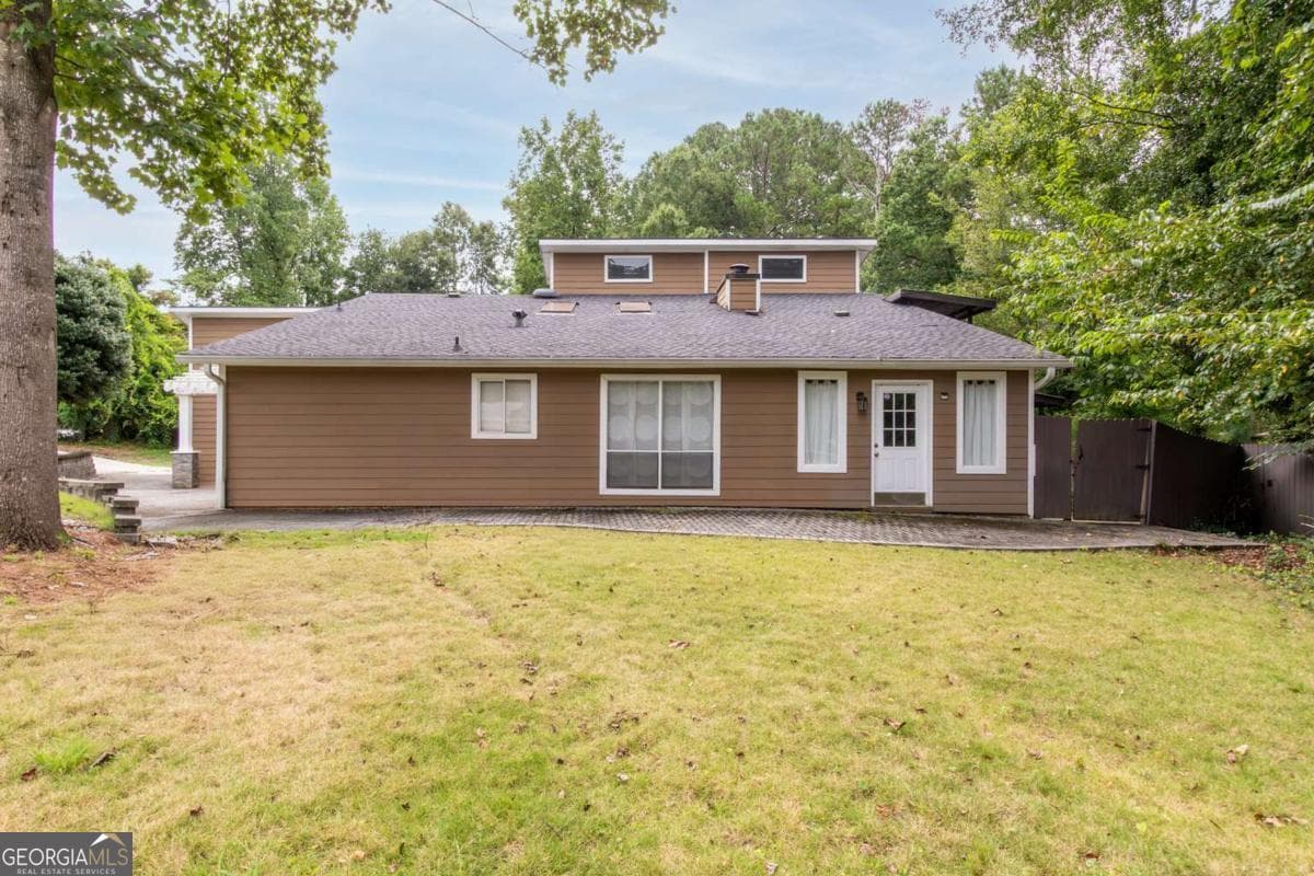 1050 Terramont Dr — photo 2