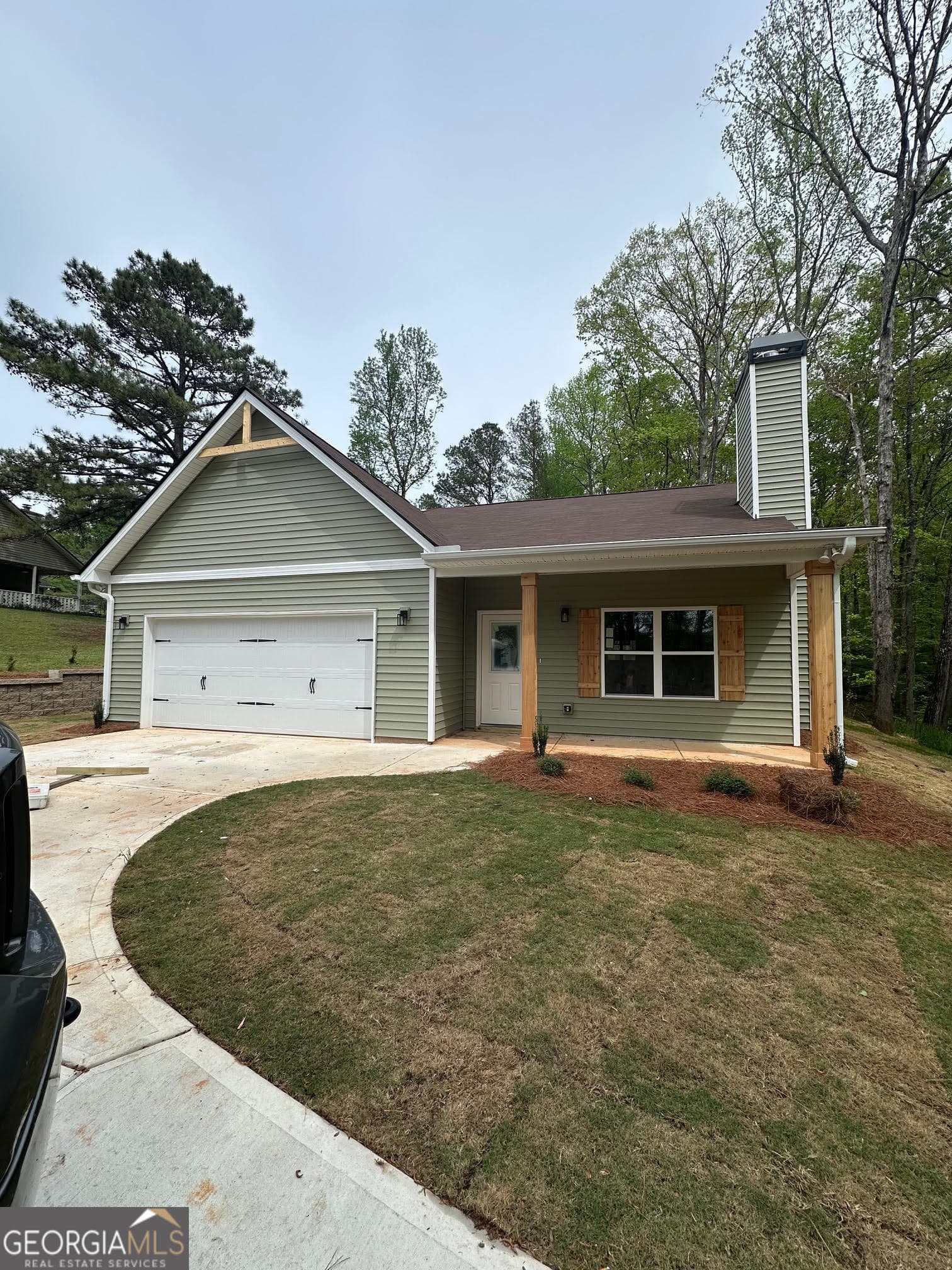 65 Lakeside Dr — photo 2