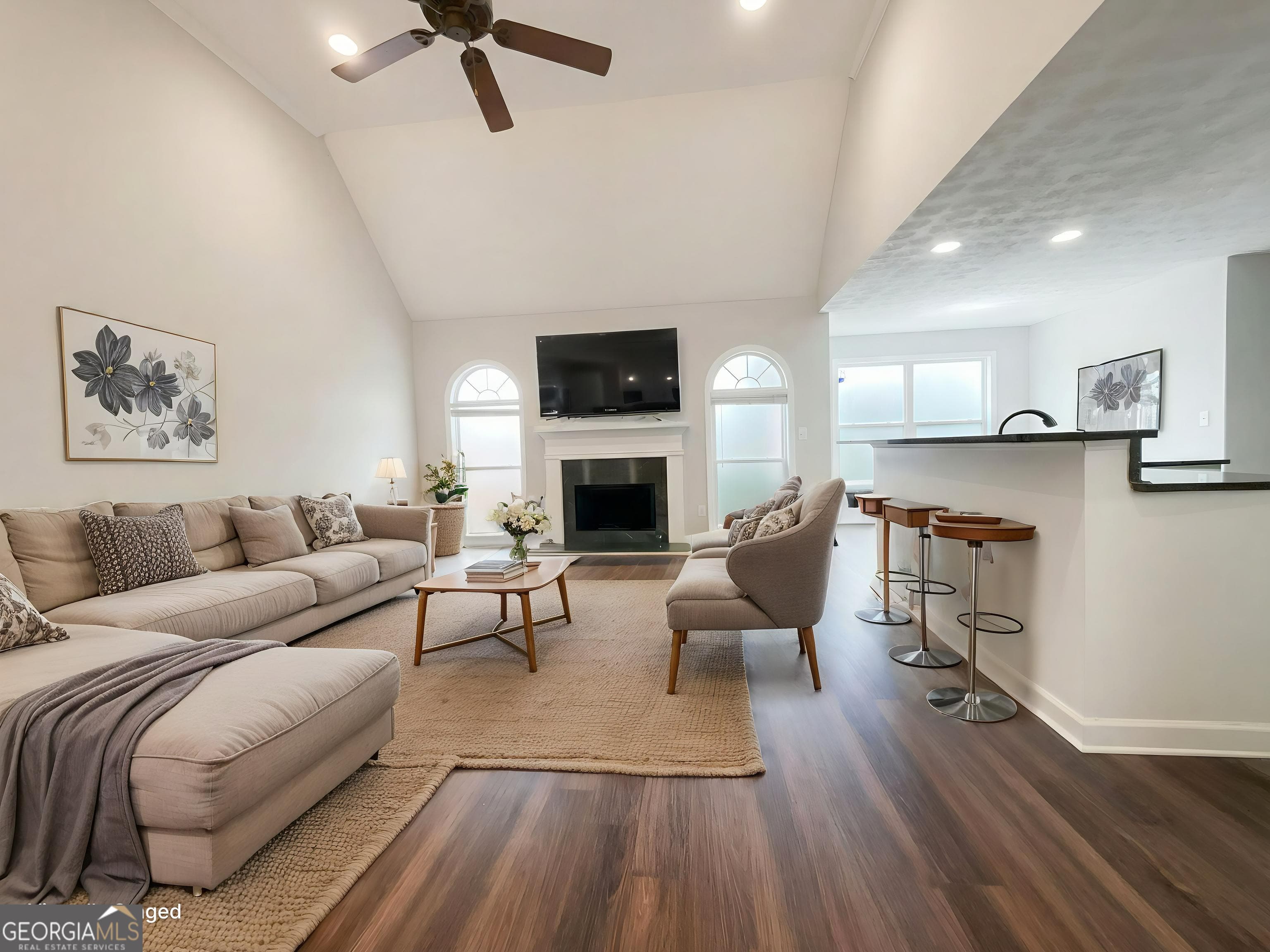 9540 Eagles Landing Dr — photo 2