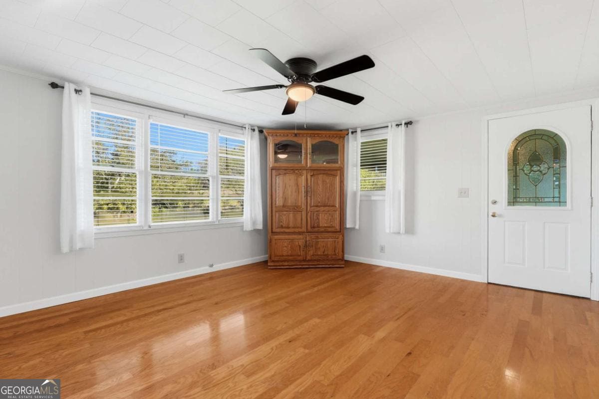 7946 Red Bud Ne Rd — photo 2