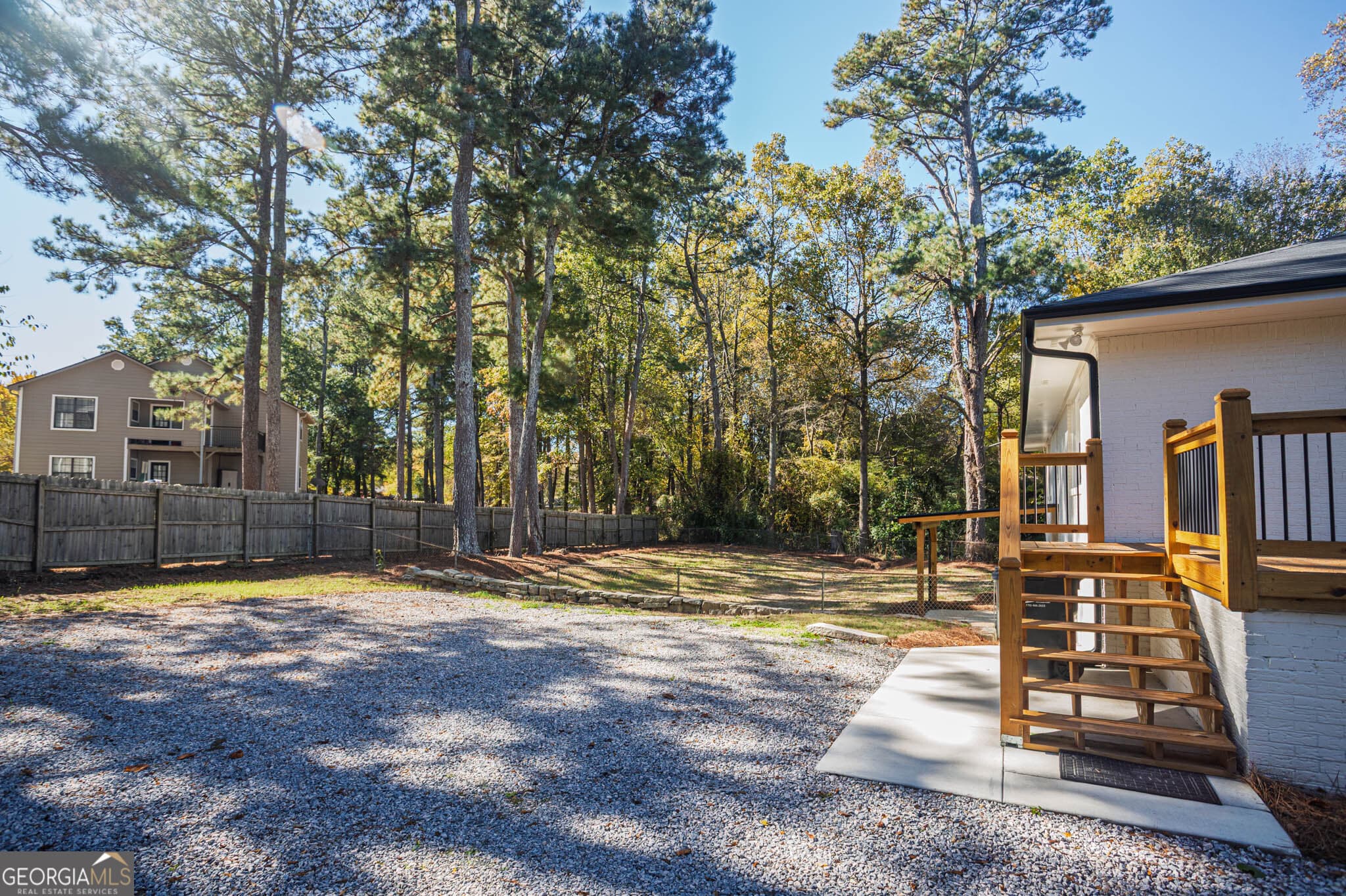 265 Bruce St — photo 37