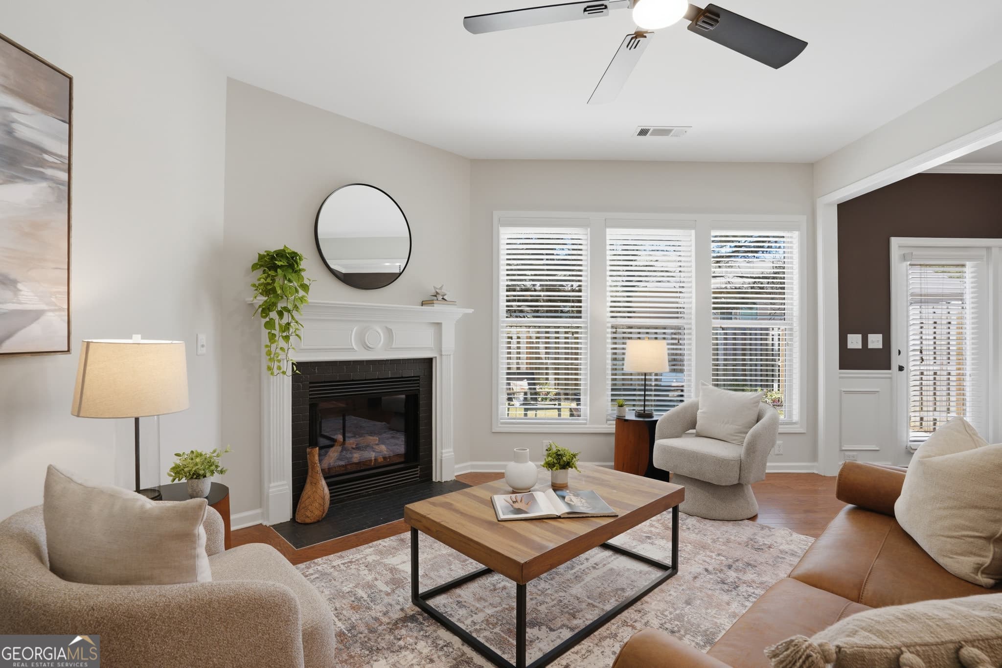 725 Duberry St — photo 2