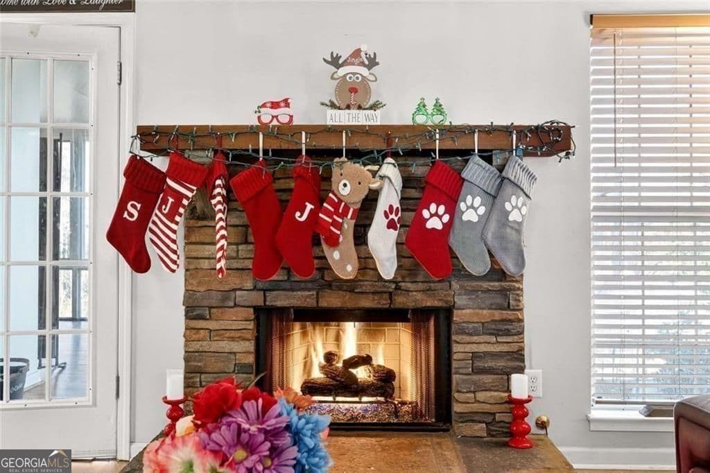 408 Strathmore Dr — photo 2