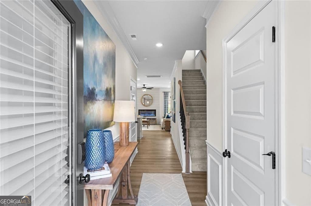 1240 Elowen Dr — photo 2