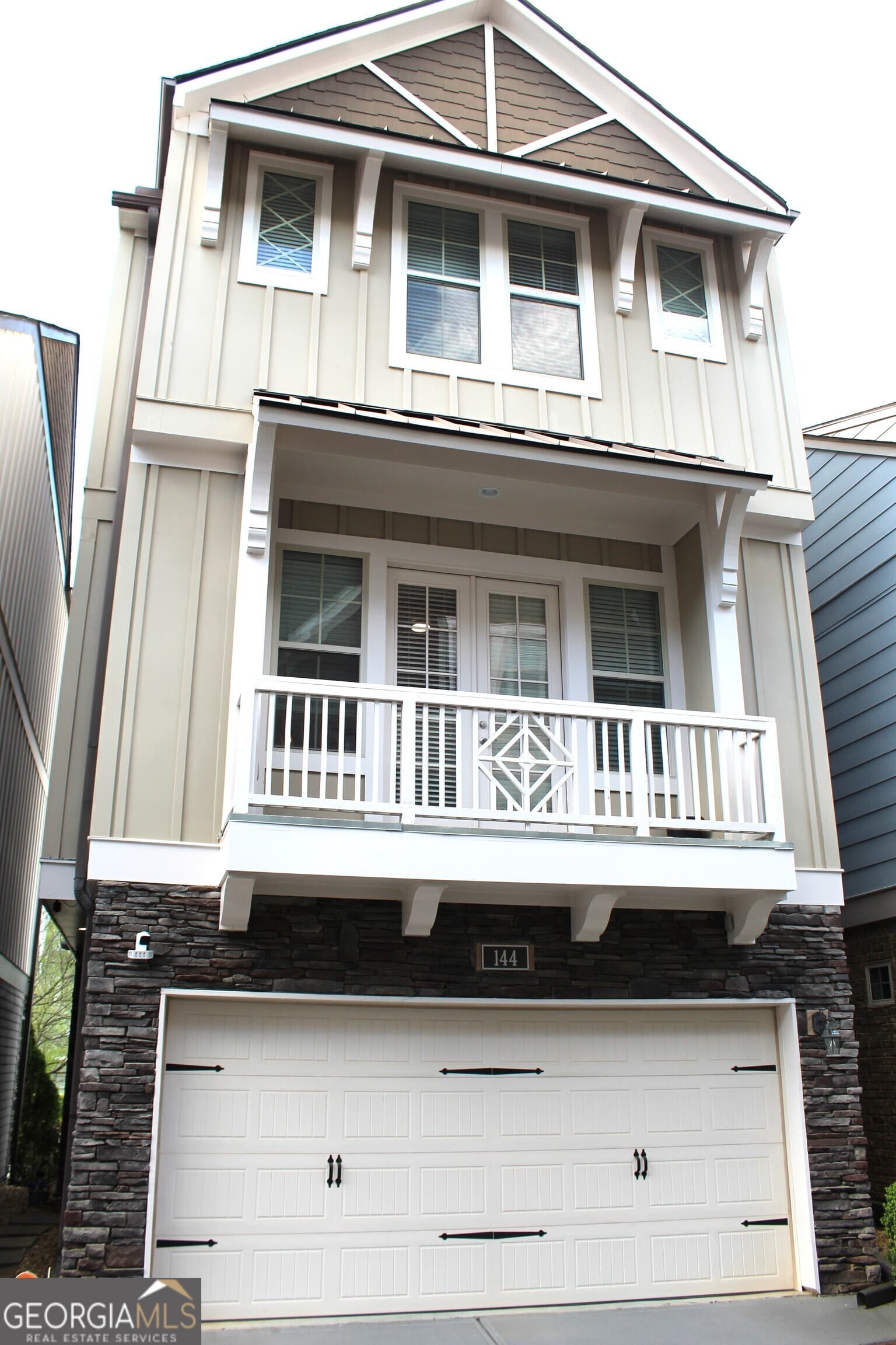 144 Blakemore Se Dr — photo 1