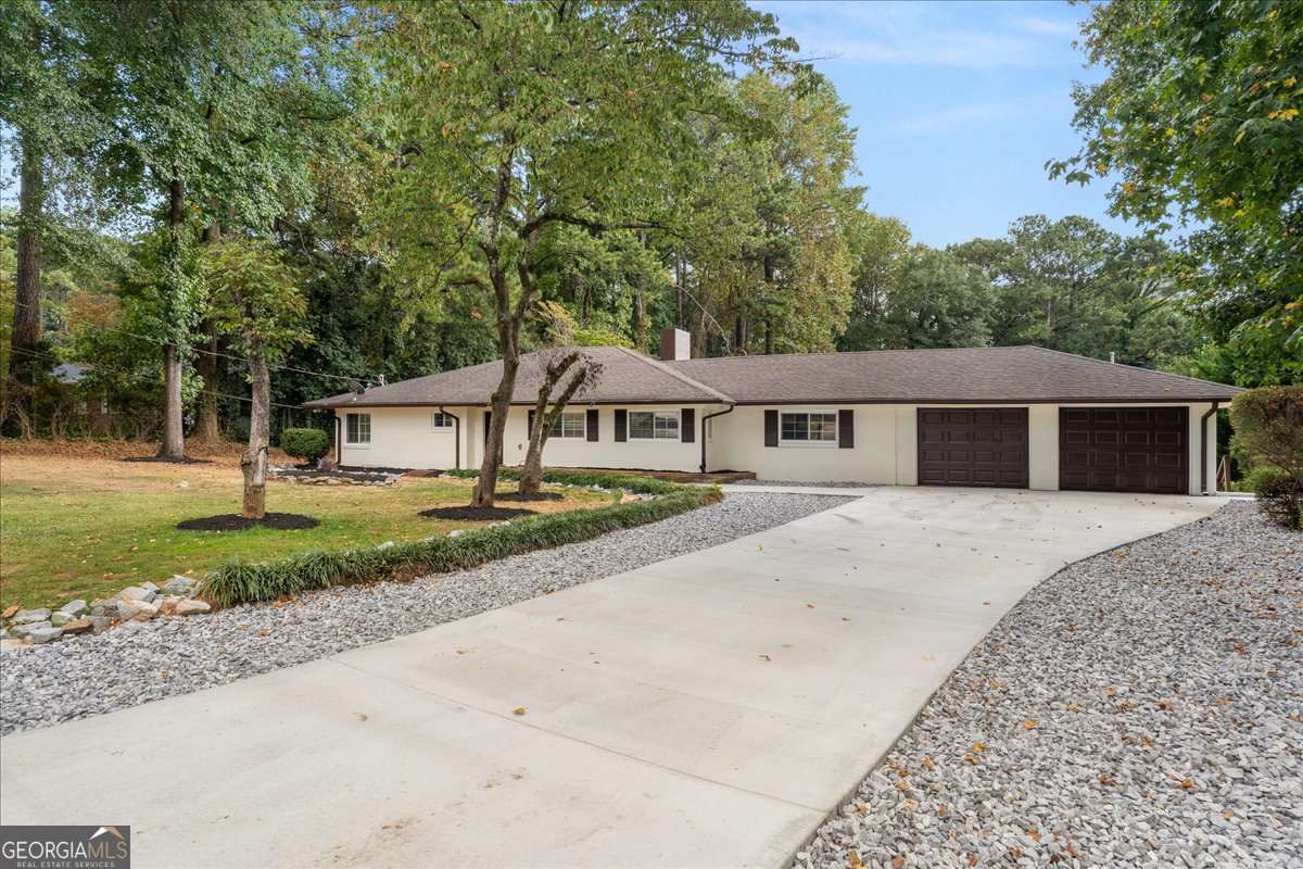 2410 Rugby Ave — photo 2