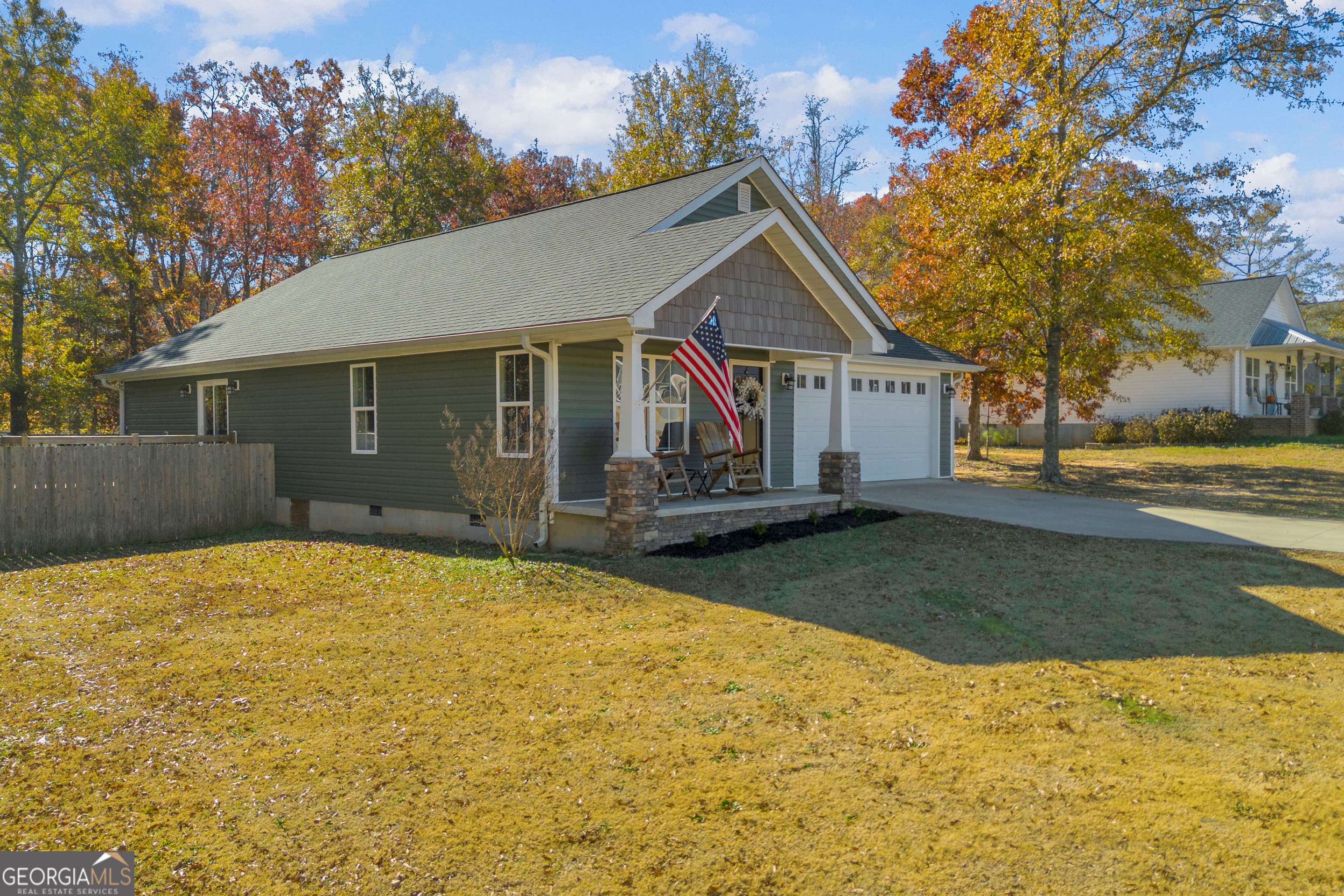 323 North Point Circle — photo 42