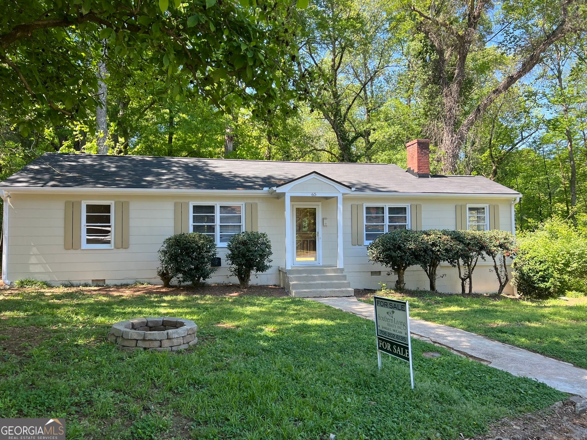 65 Jefferson Circle — photo 1