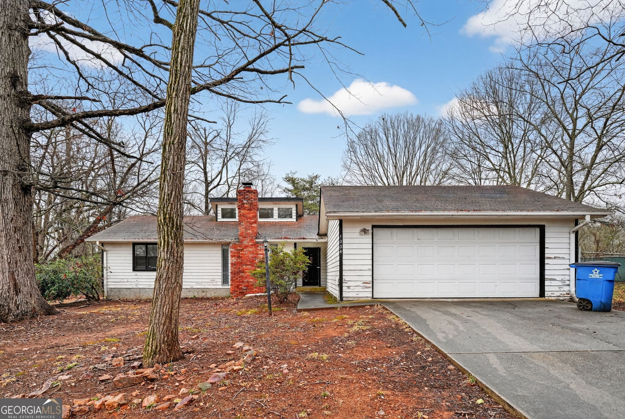 1004 Fairview Rd — photo 1