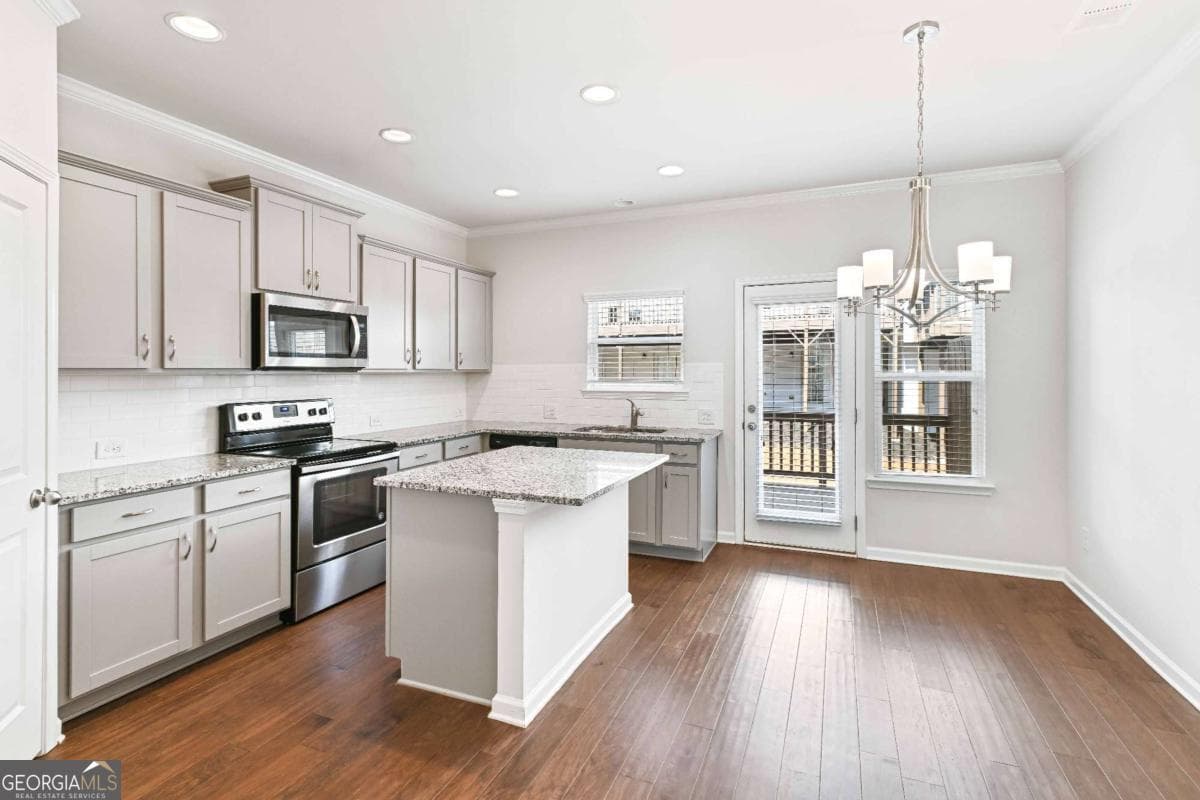 1736 Liberty Nw Parkway — photo 1