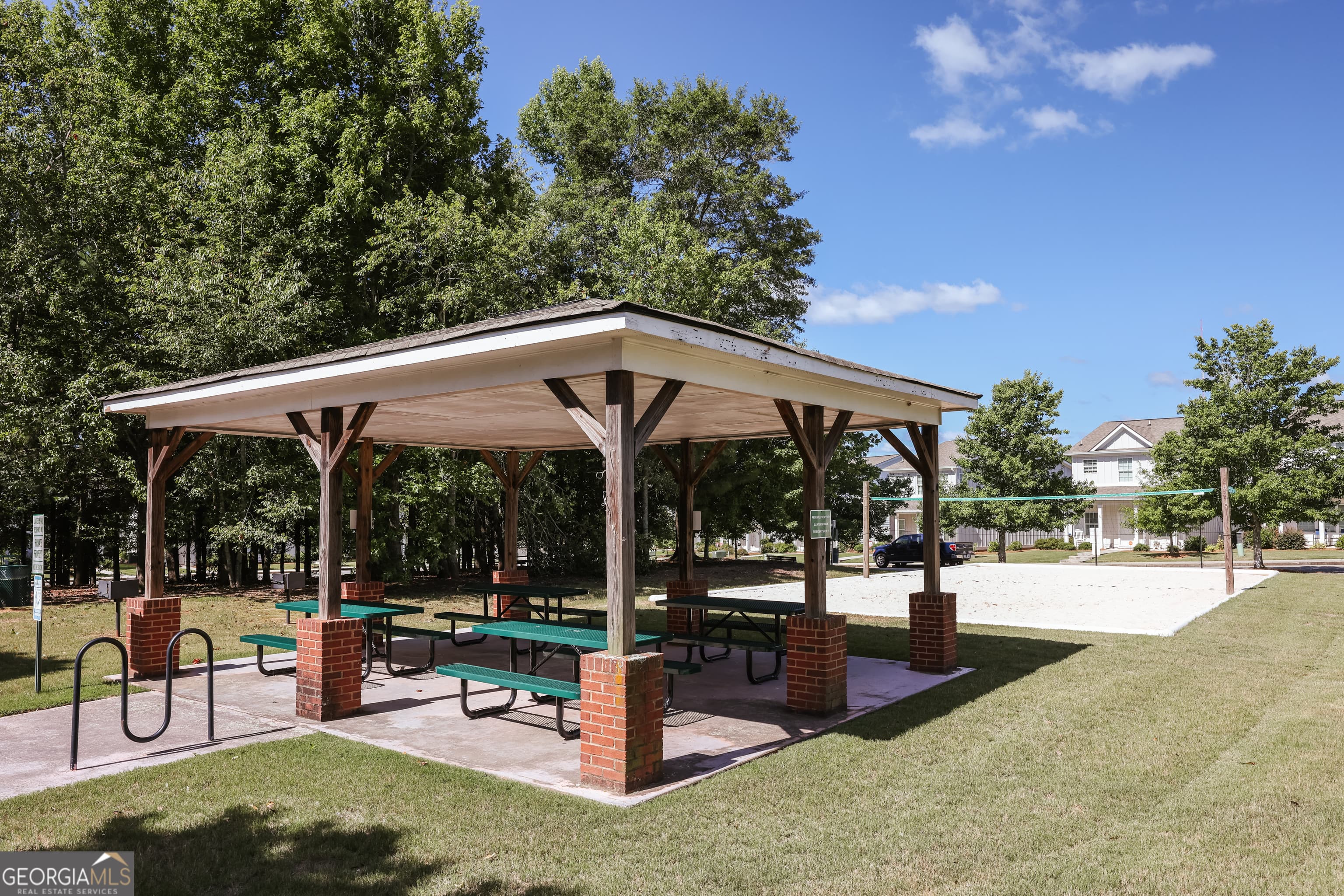 684 W Vincent Dr — photo 38