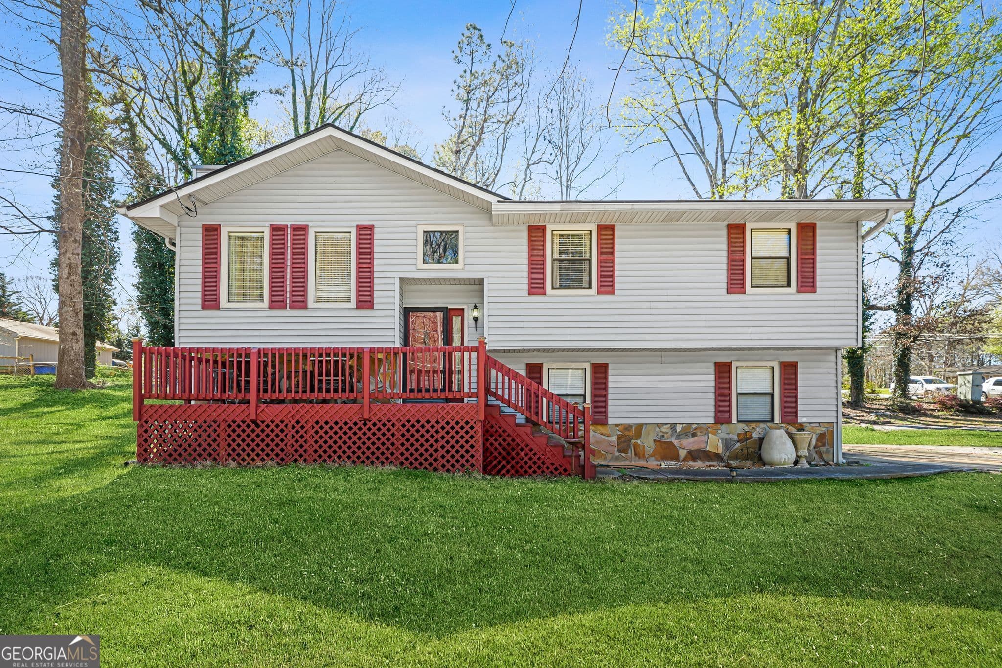 3111 Octavia Ln — photo 1