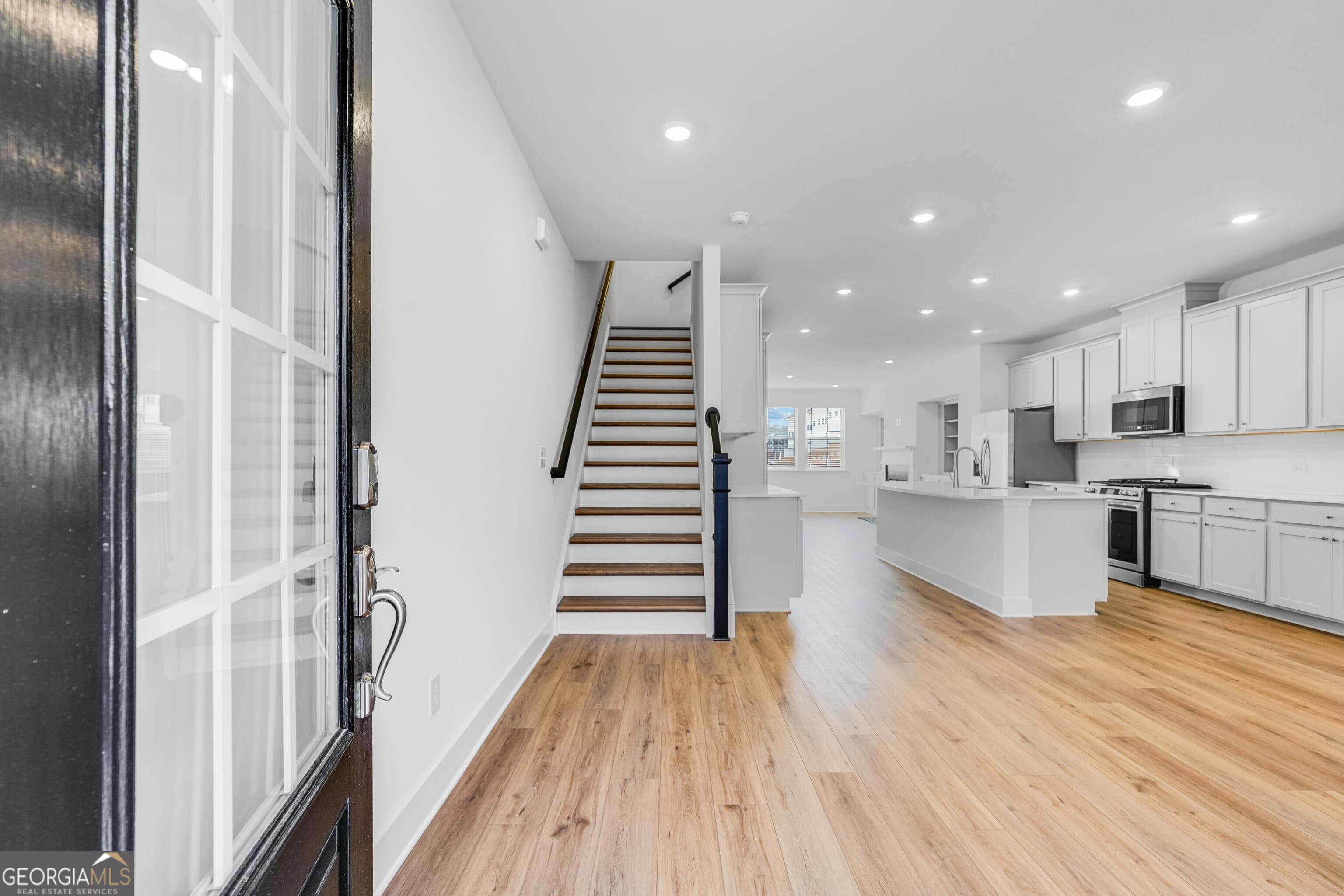 4296 Robert Alley — photo 2