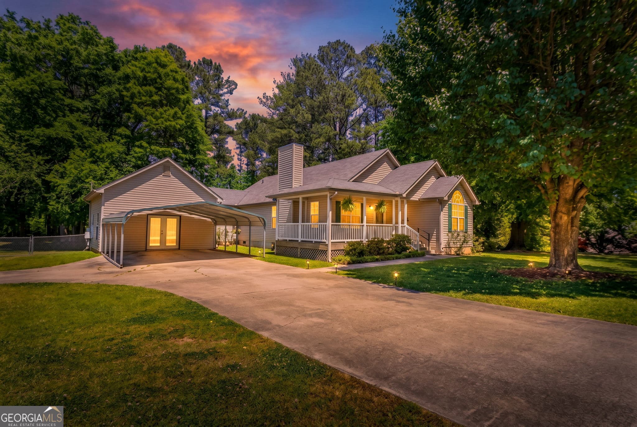 304 Annie Ln — photo 1