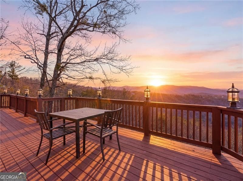 1015 Eagle Ridge Rd — photo 1