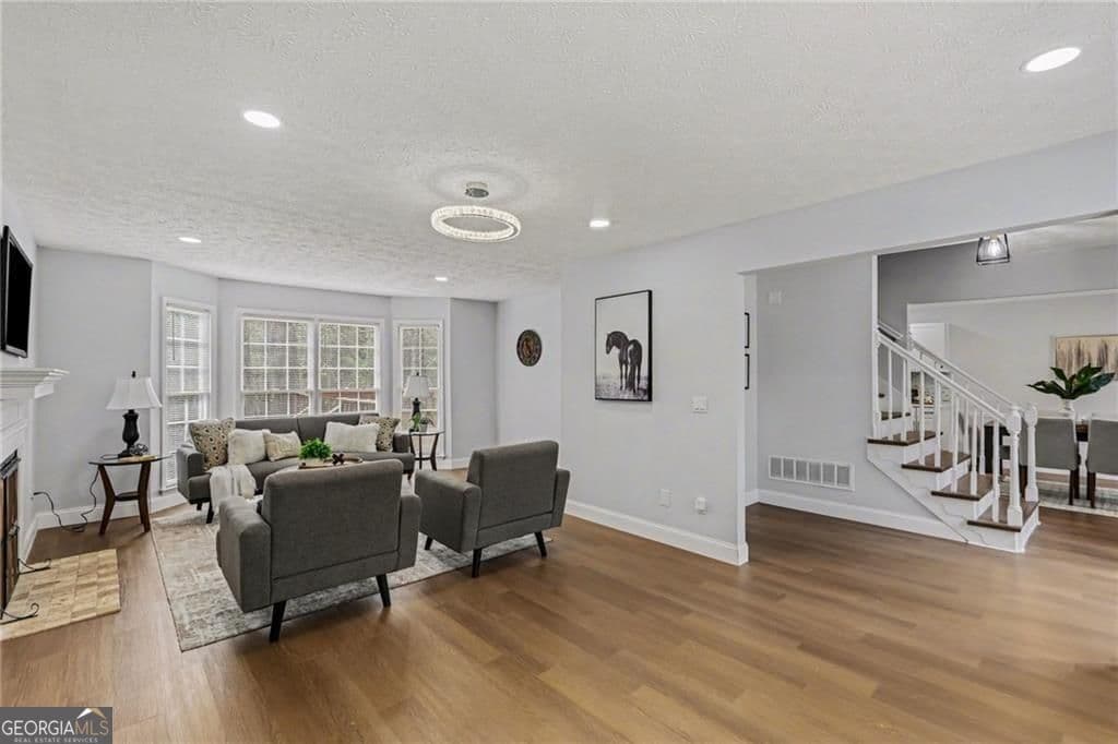 2072 Arbor Forest Sw Dr — photo 2