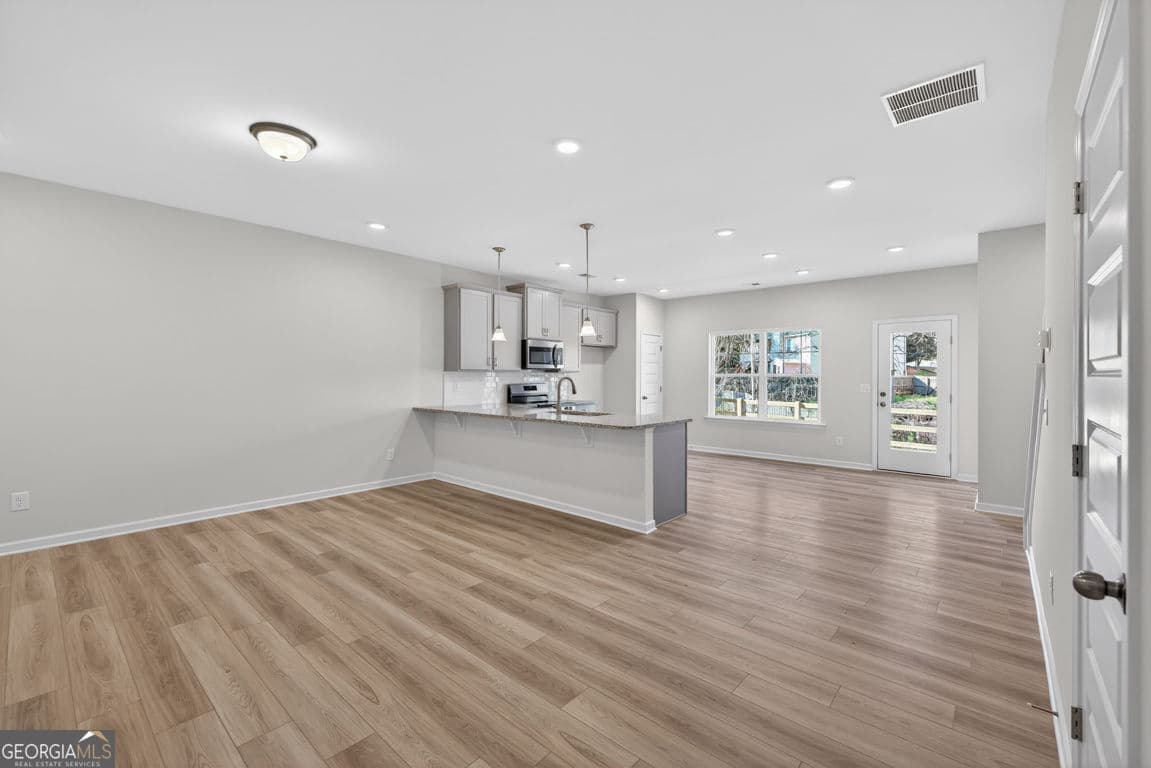 312 Caroline Pl 99 — photo 2