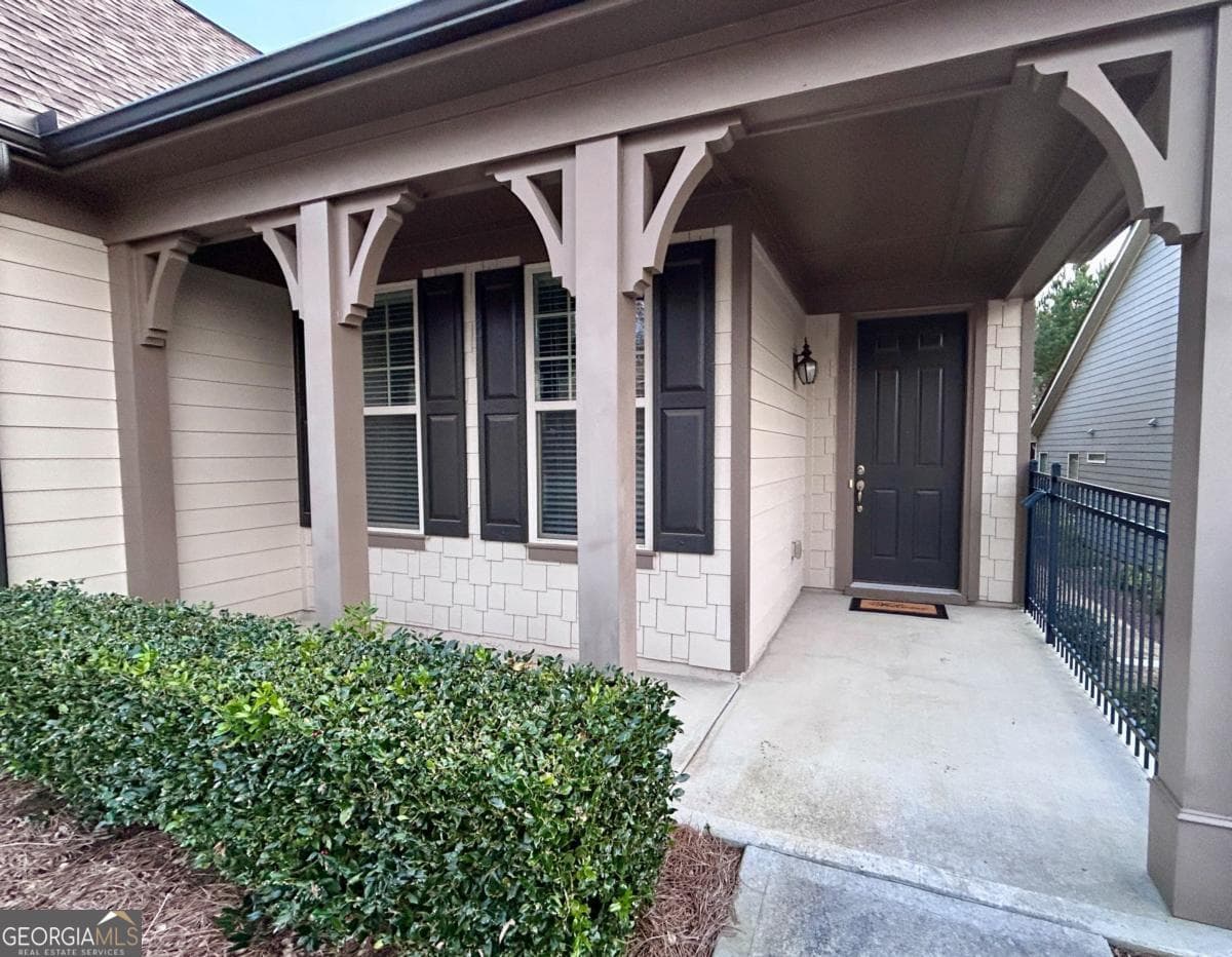 311 Honey Locust Ct — photo 2