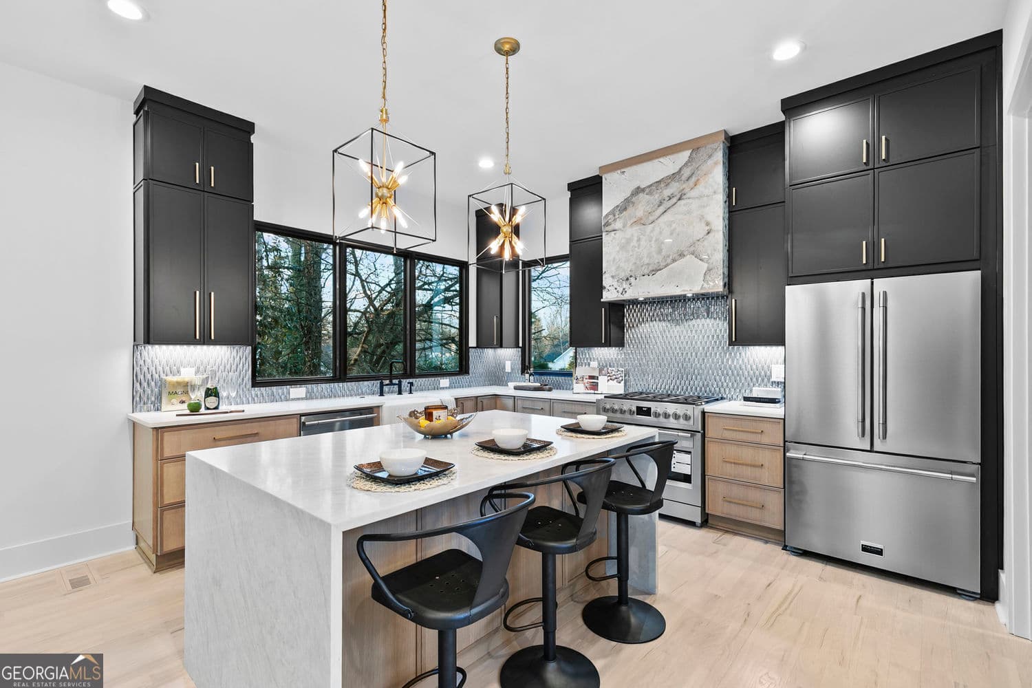 1946 8th St 1 — photo 2