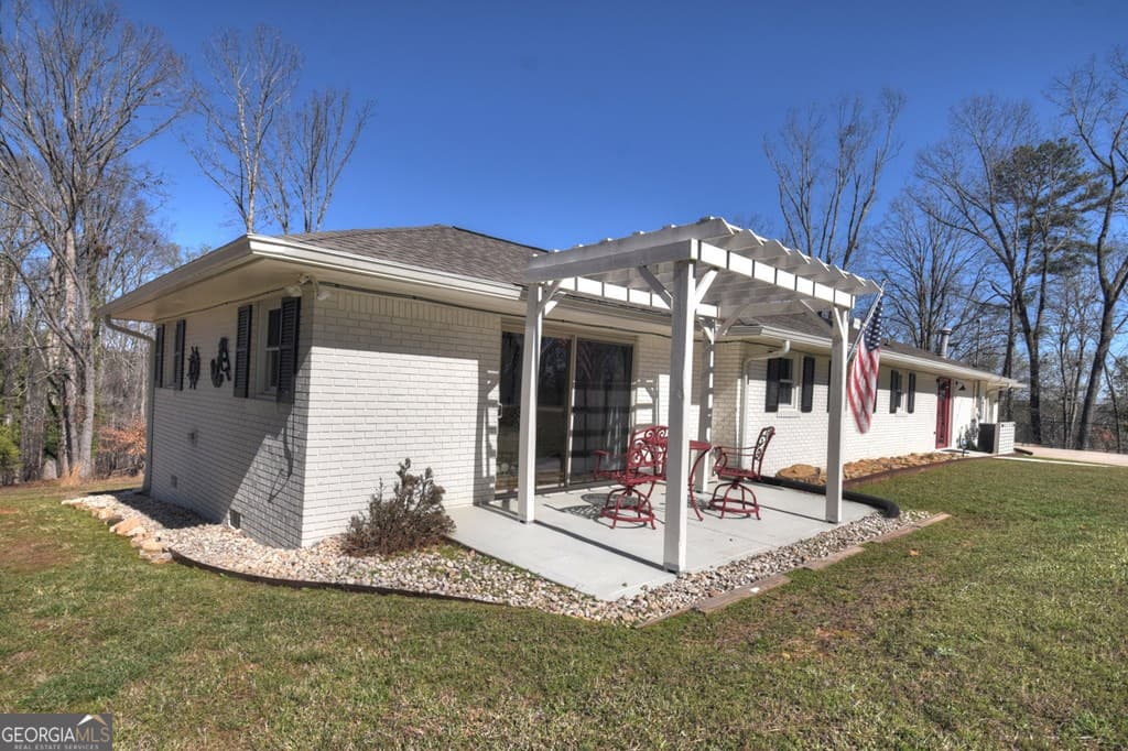 5383 Whitmire Dr — photo 1