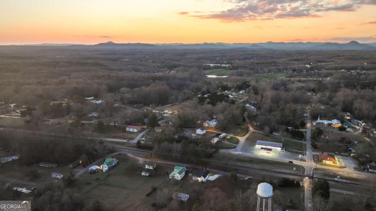 130 E Railroad Ave — photo 39