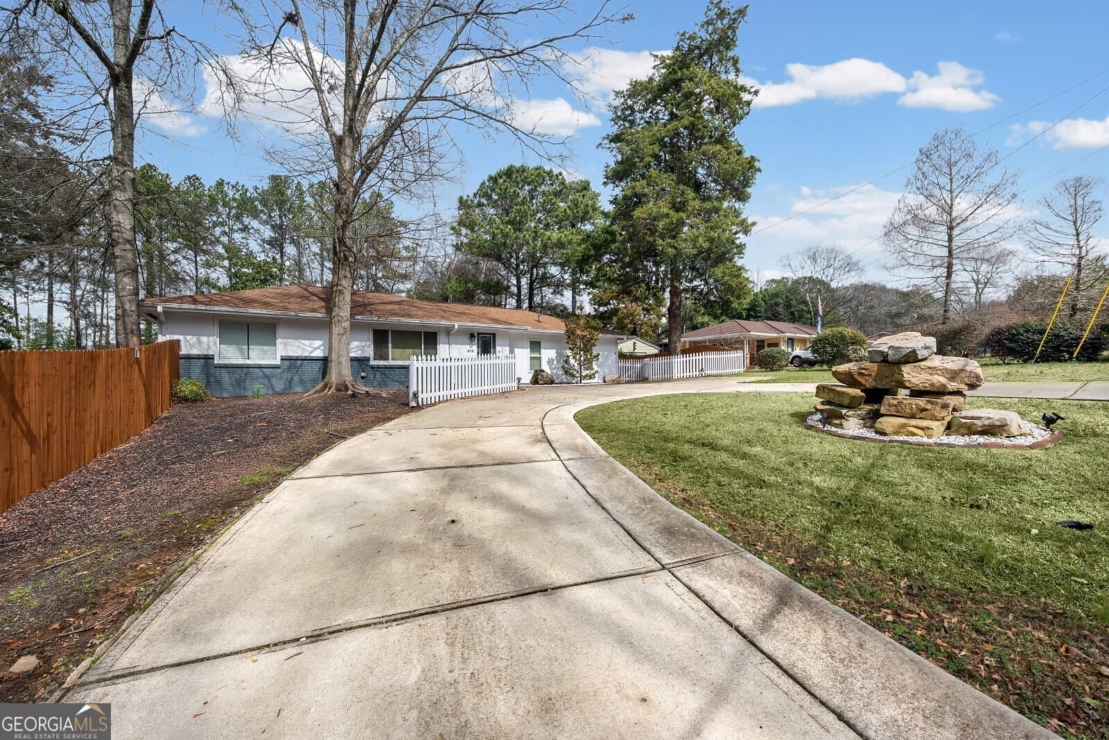 414 Charles Pl — photo 2