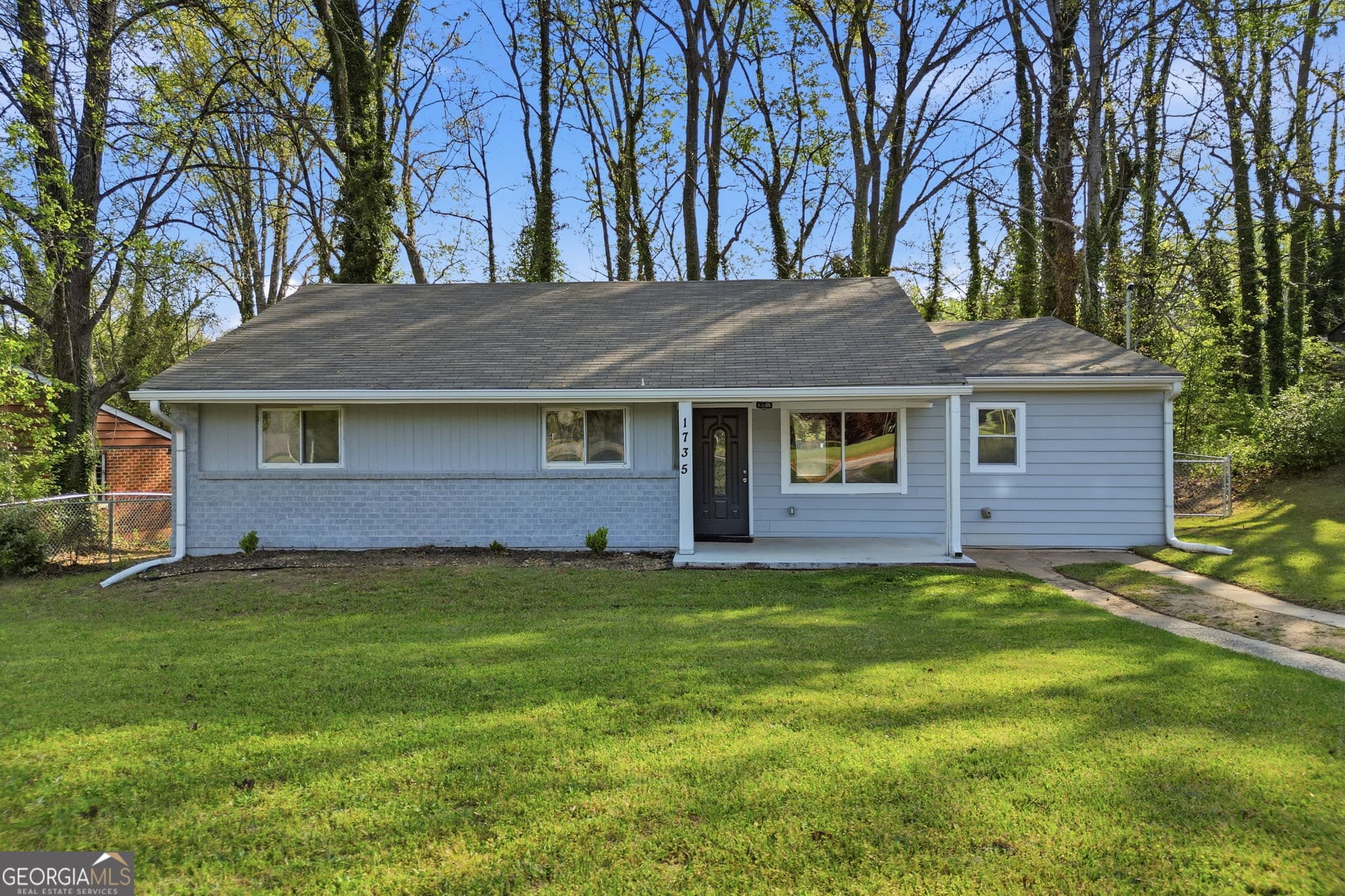 1735 Carter Circle — photo 1