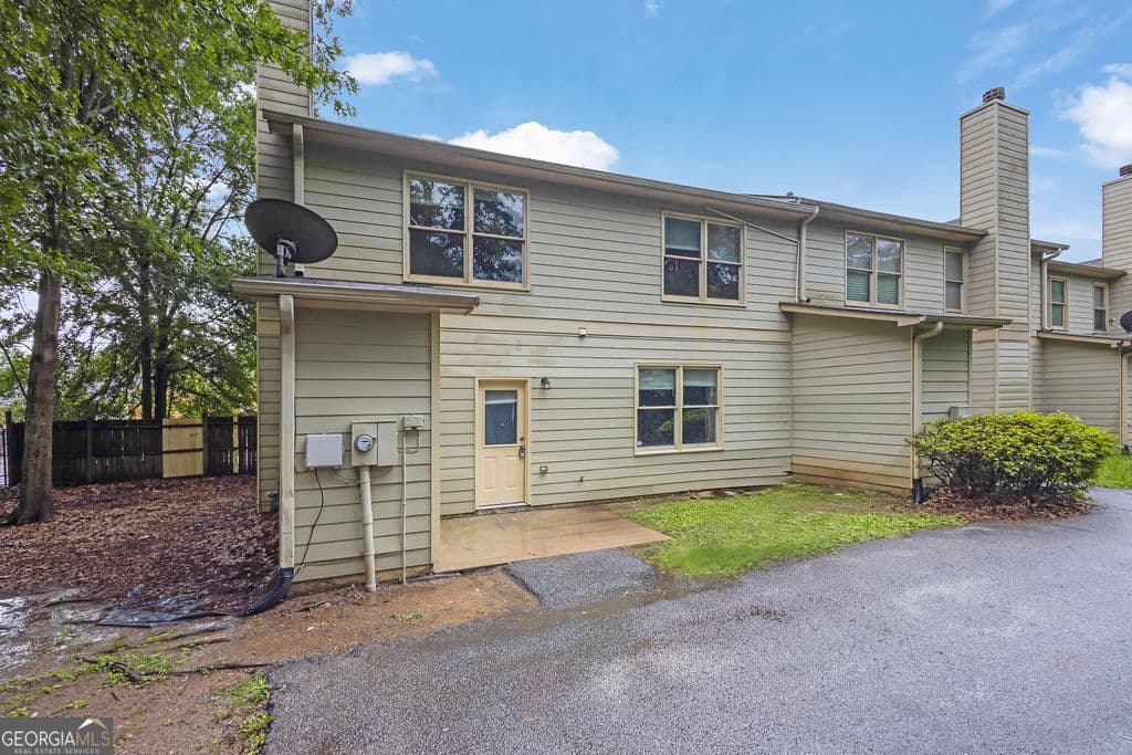 1707 Taylor Ave — photo 2