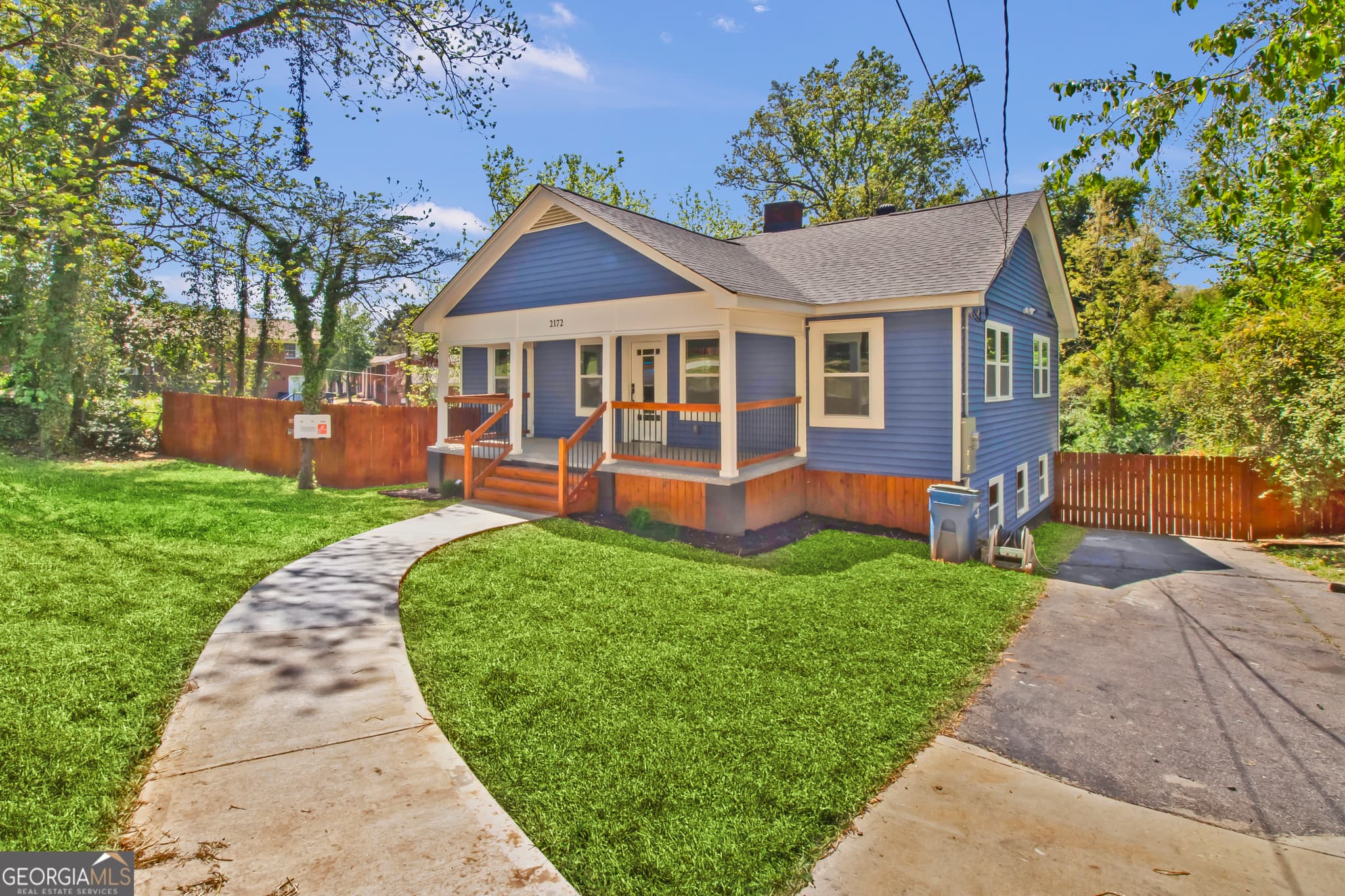 2172 Ben Hill Rd — photo 1