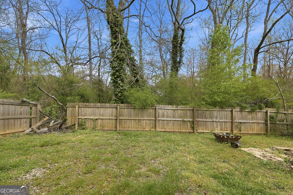 147 Richmond Dr — photo 29