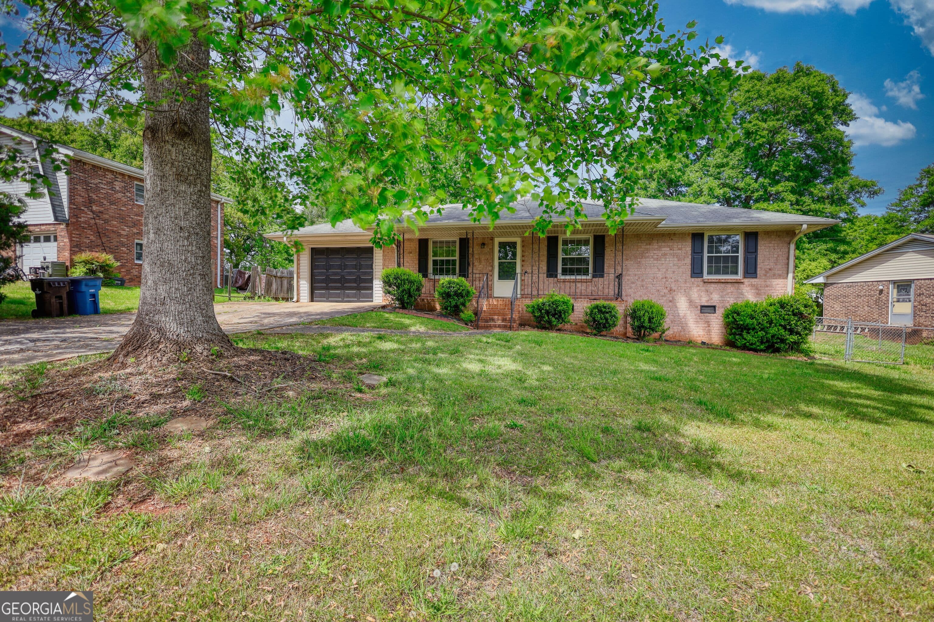 100 Cabriolet Trail — photo 60