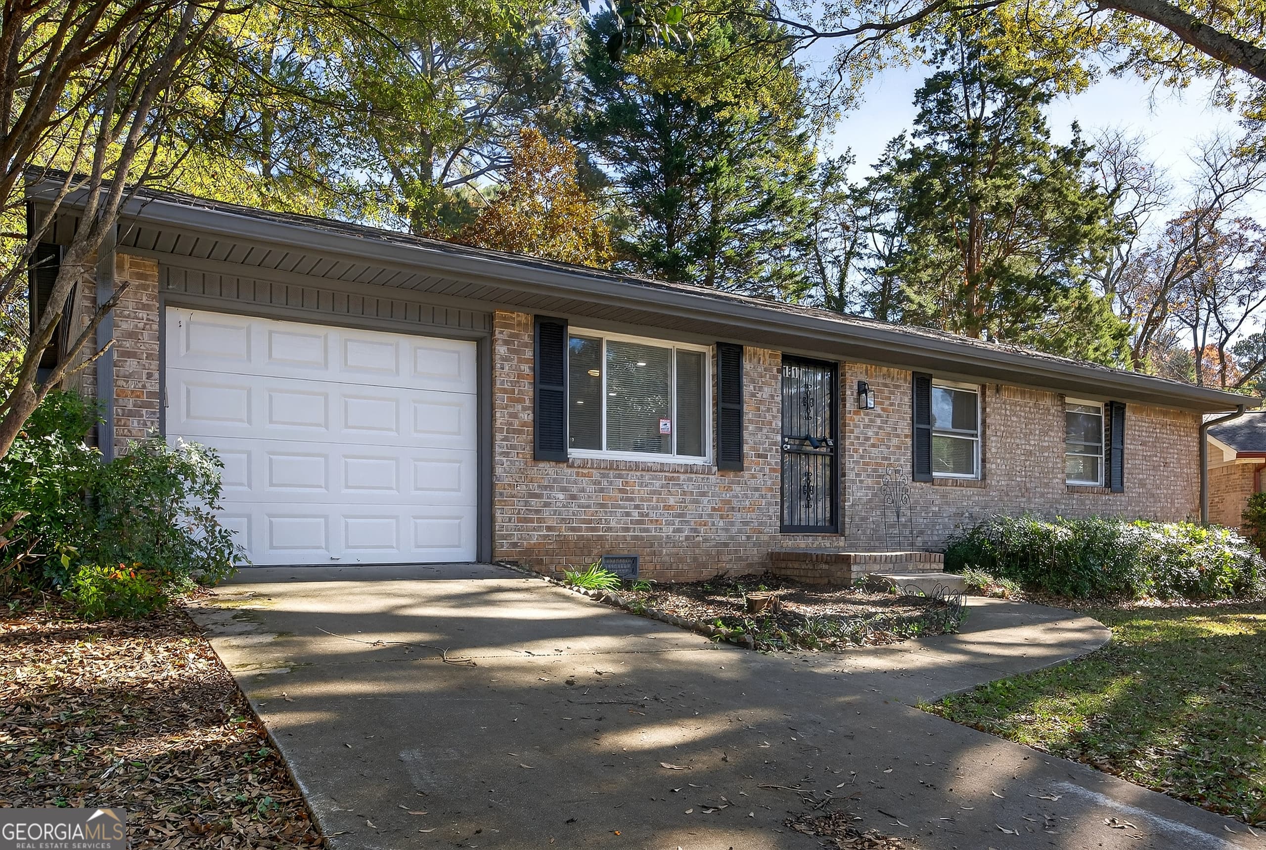 1517 Colony East Circle — photo 2