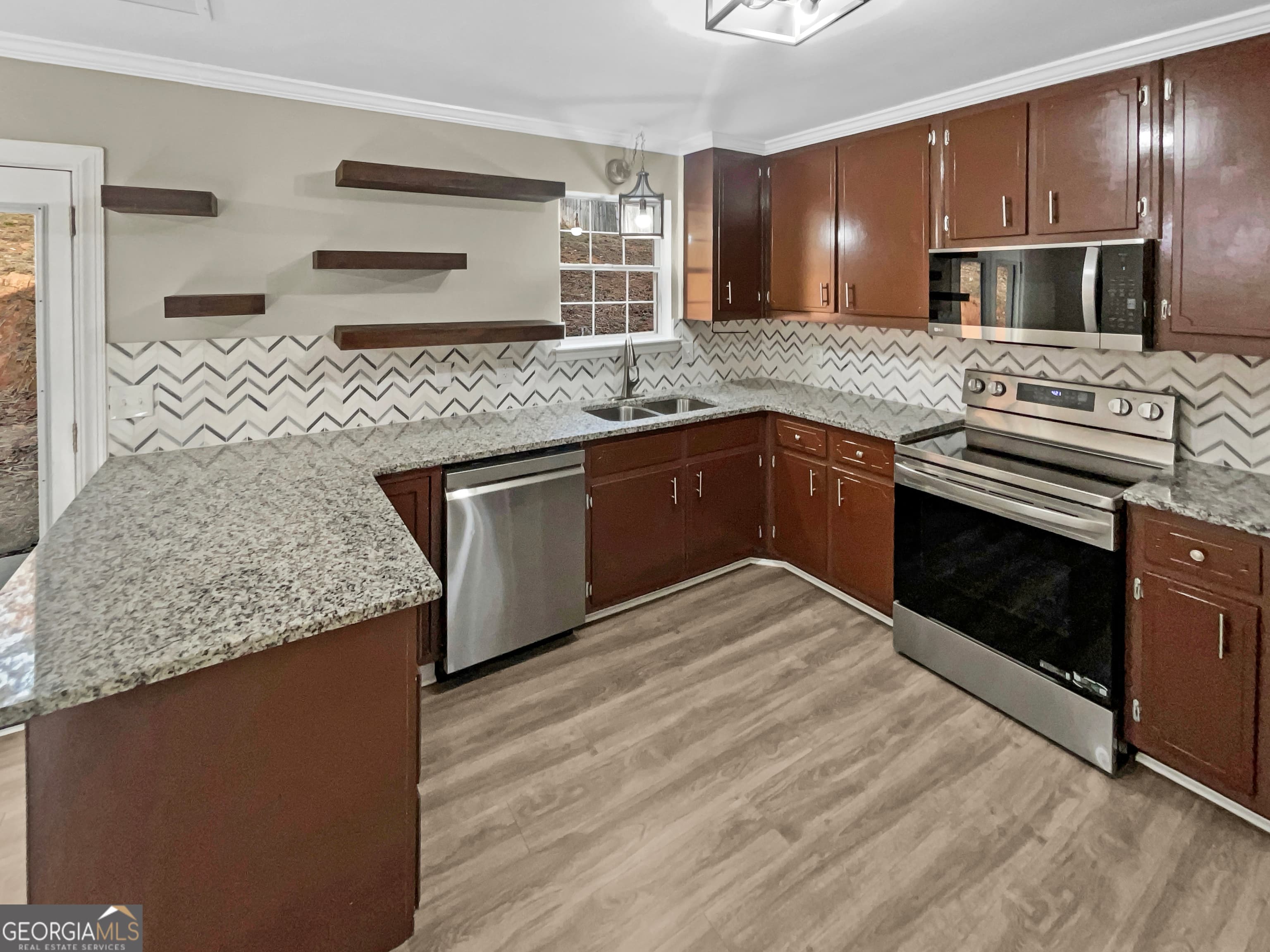 3208 Navajo Circle — photo 2