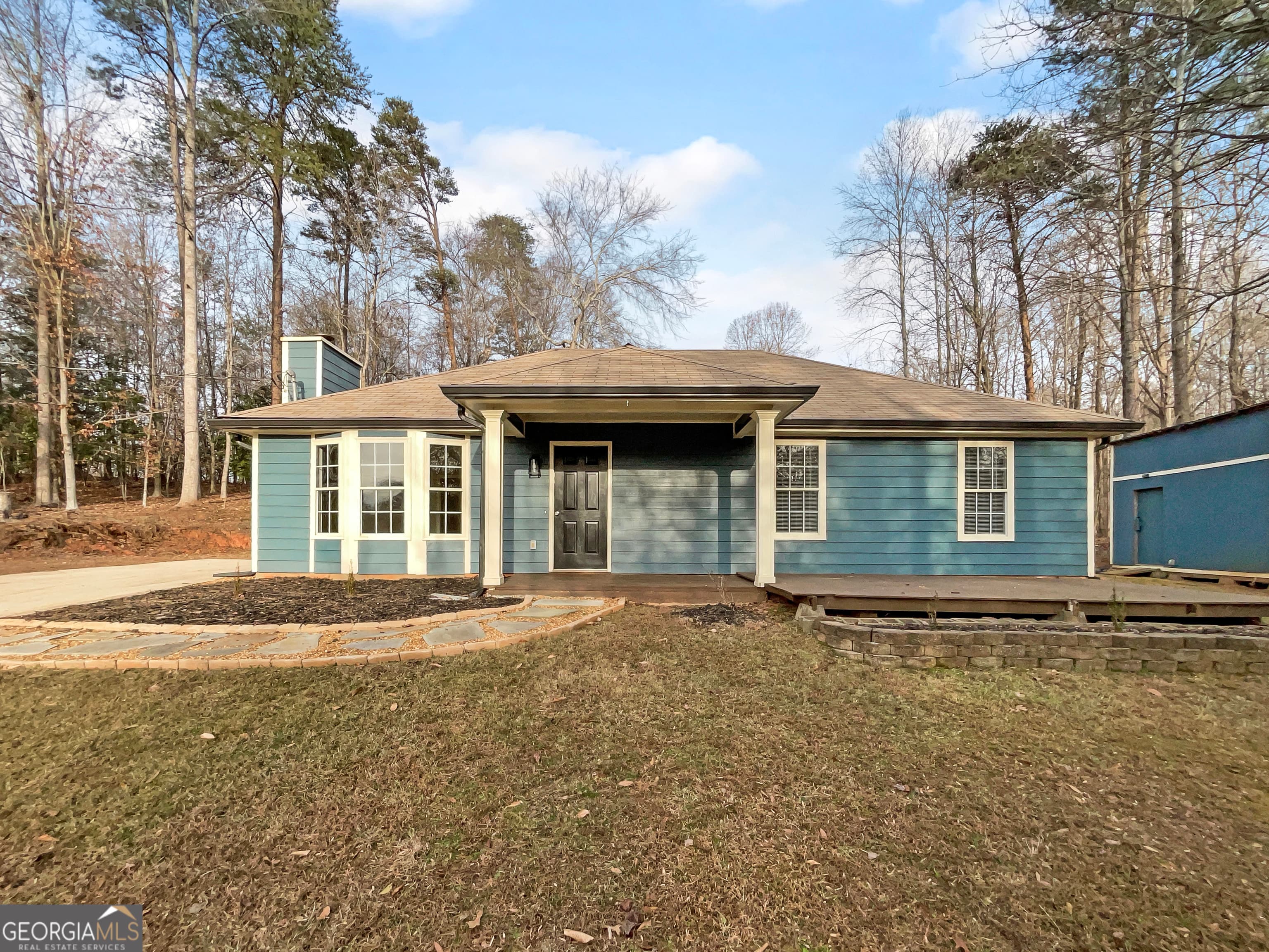 3208 Navajo Circle — photo 1