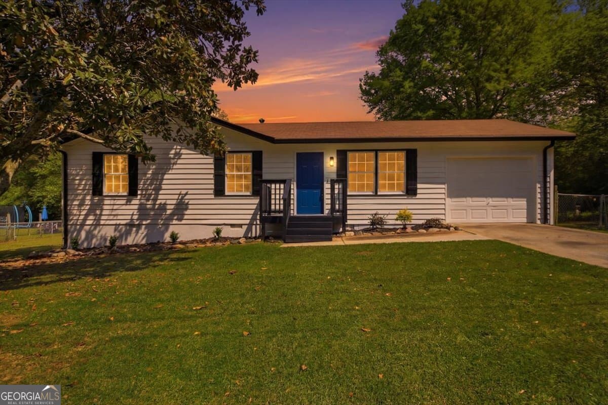 1792 Wesley Way — photo 2