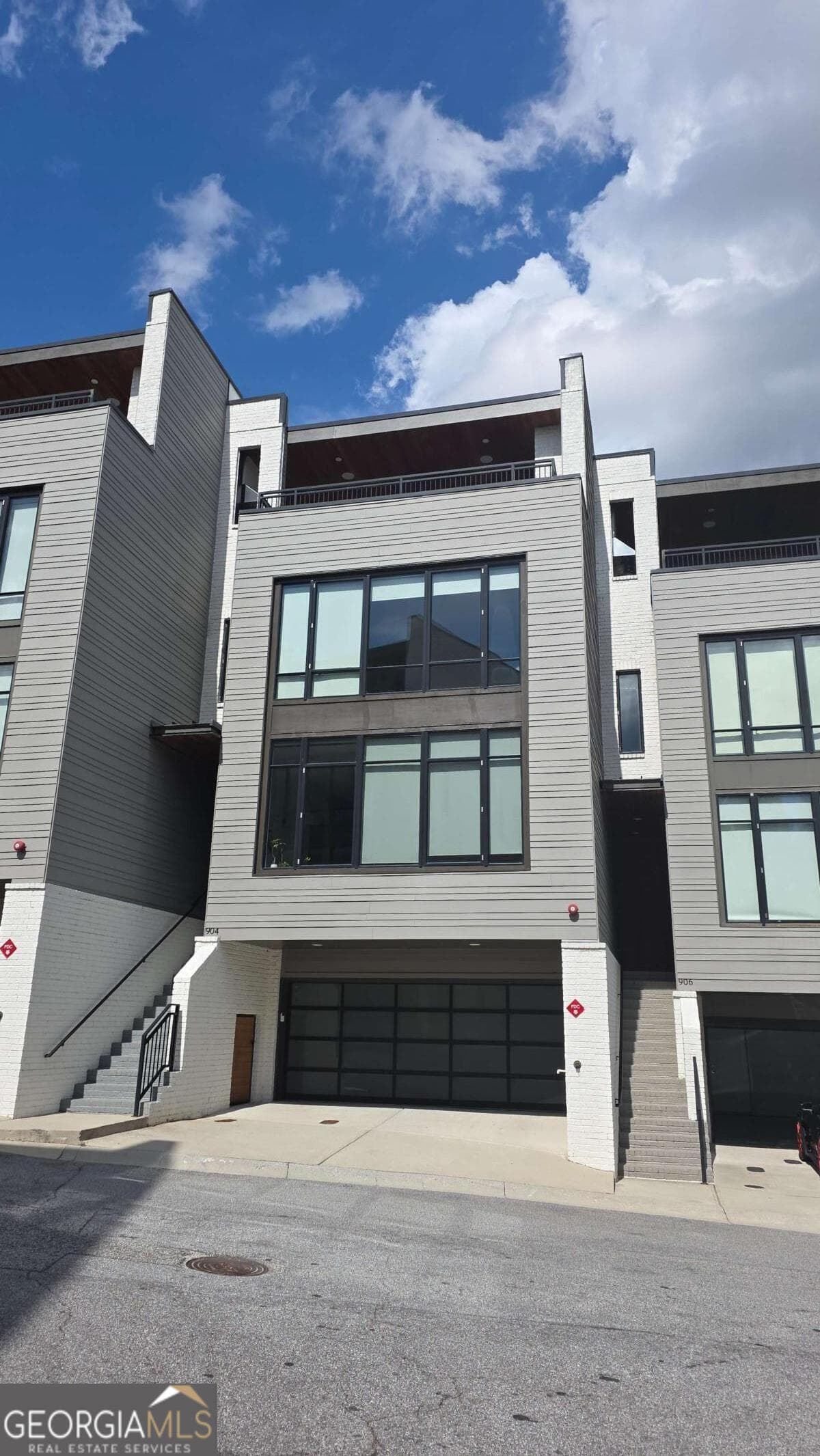 904 Lenox Ne Blvd — photo 31